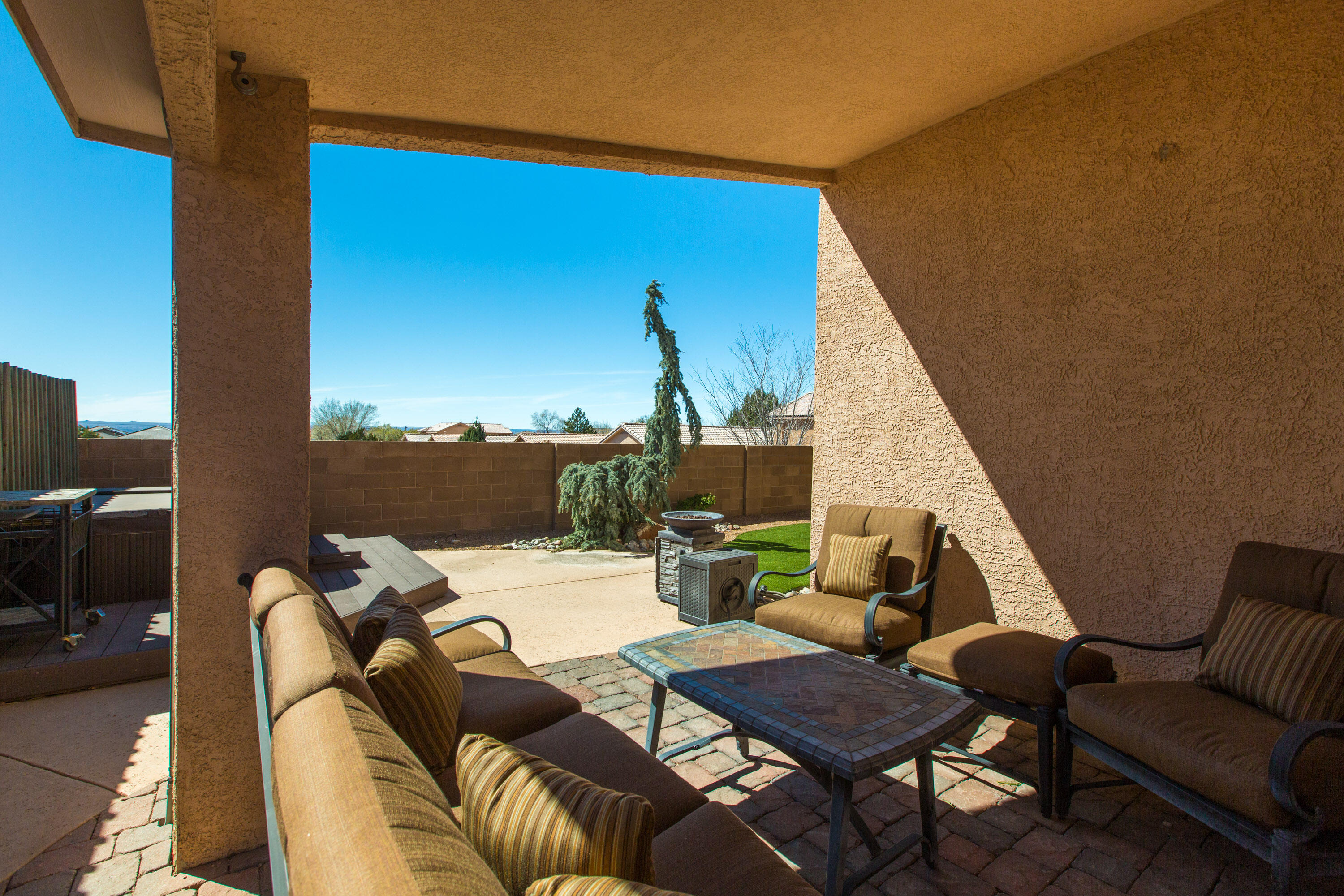 8605 Eagle Creek Drive NE