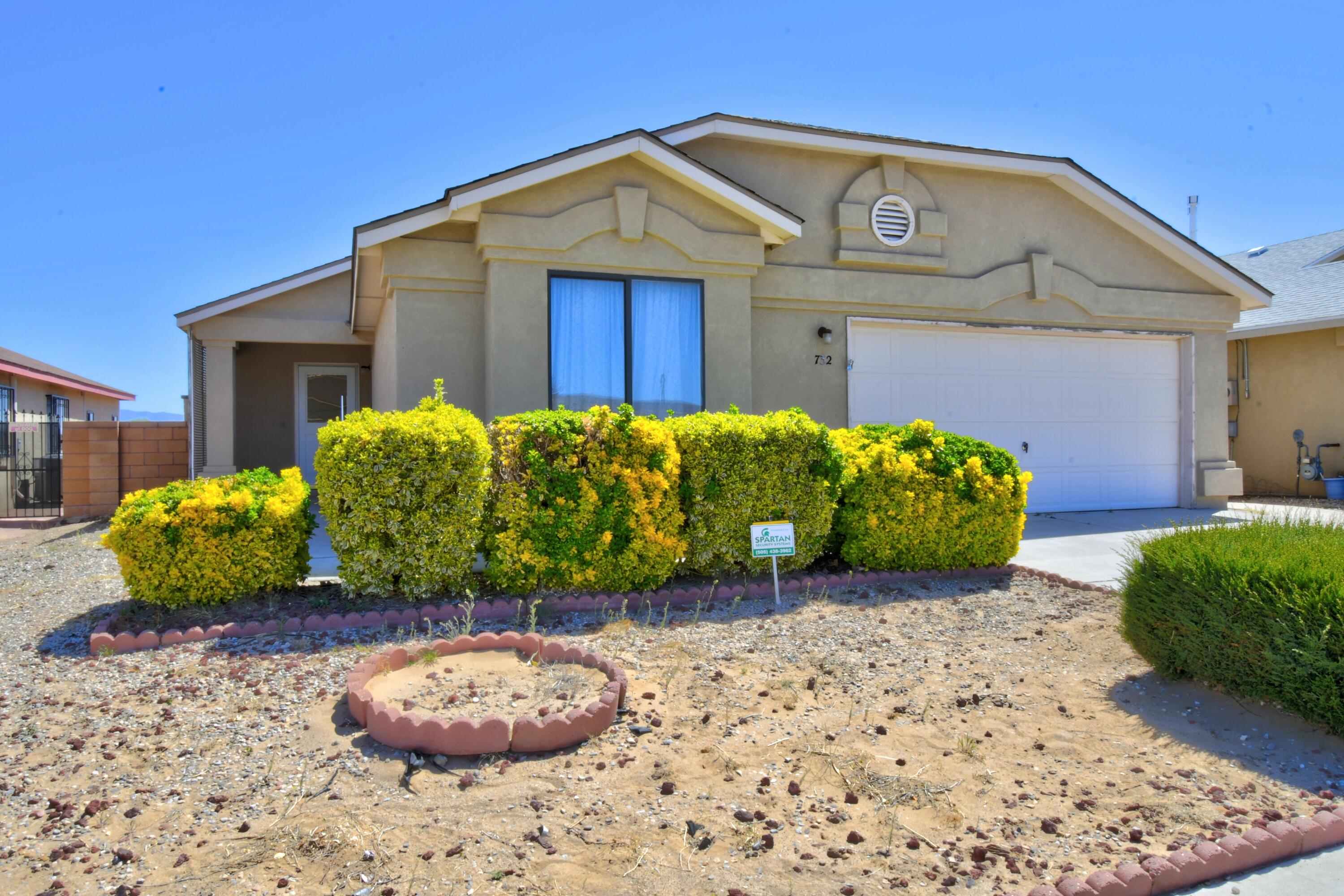 732 Shire Street SW, Albuquerque, NM 87121