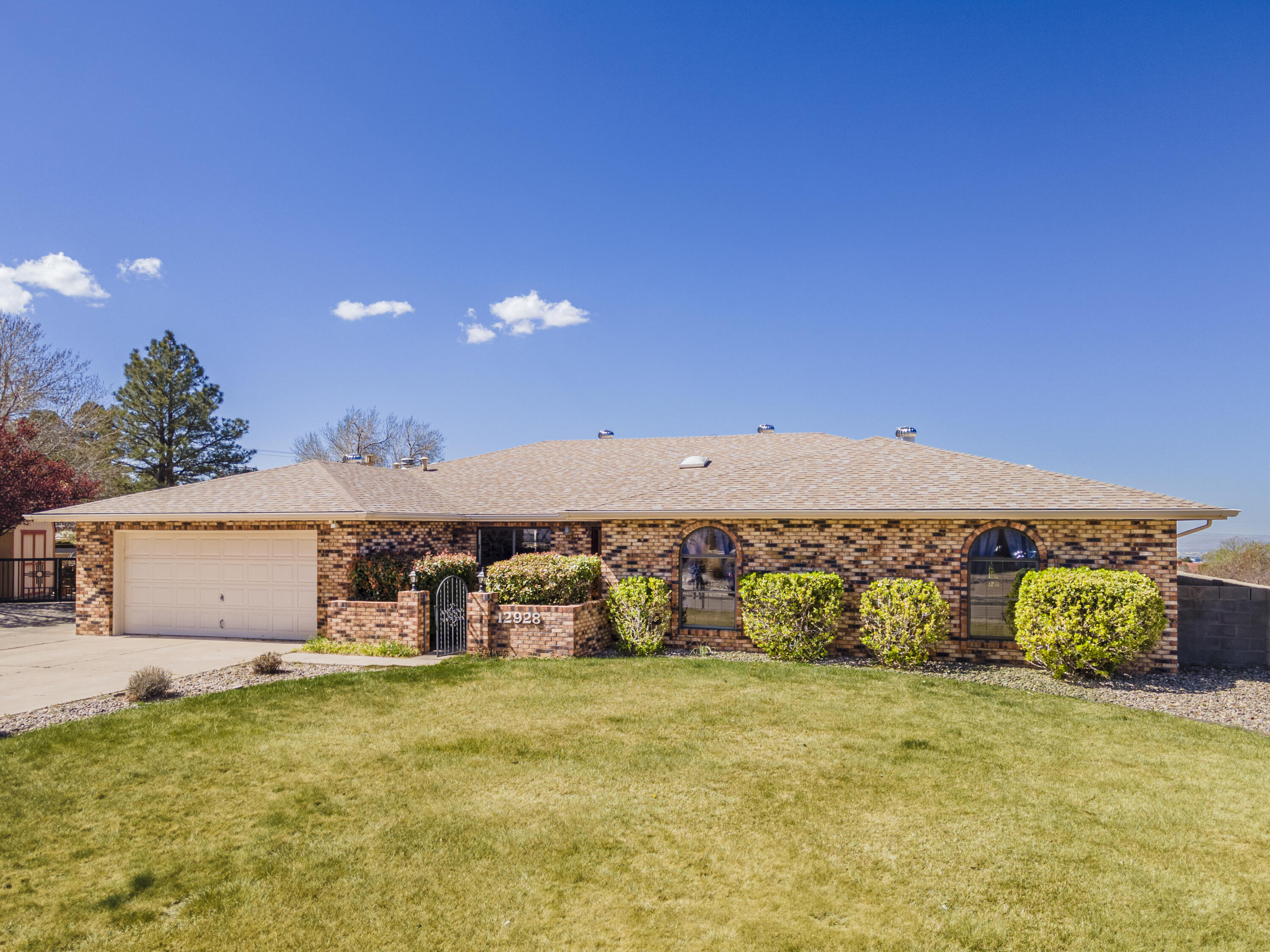 12928 Calle De Sandias NE, Albuquerque, NM 87111