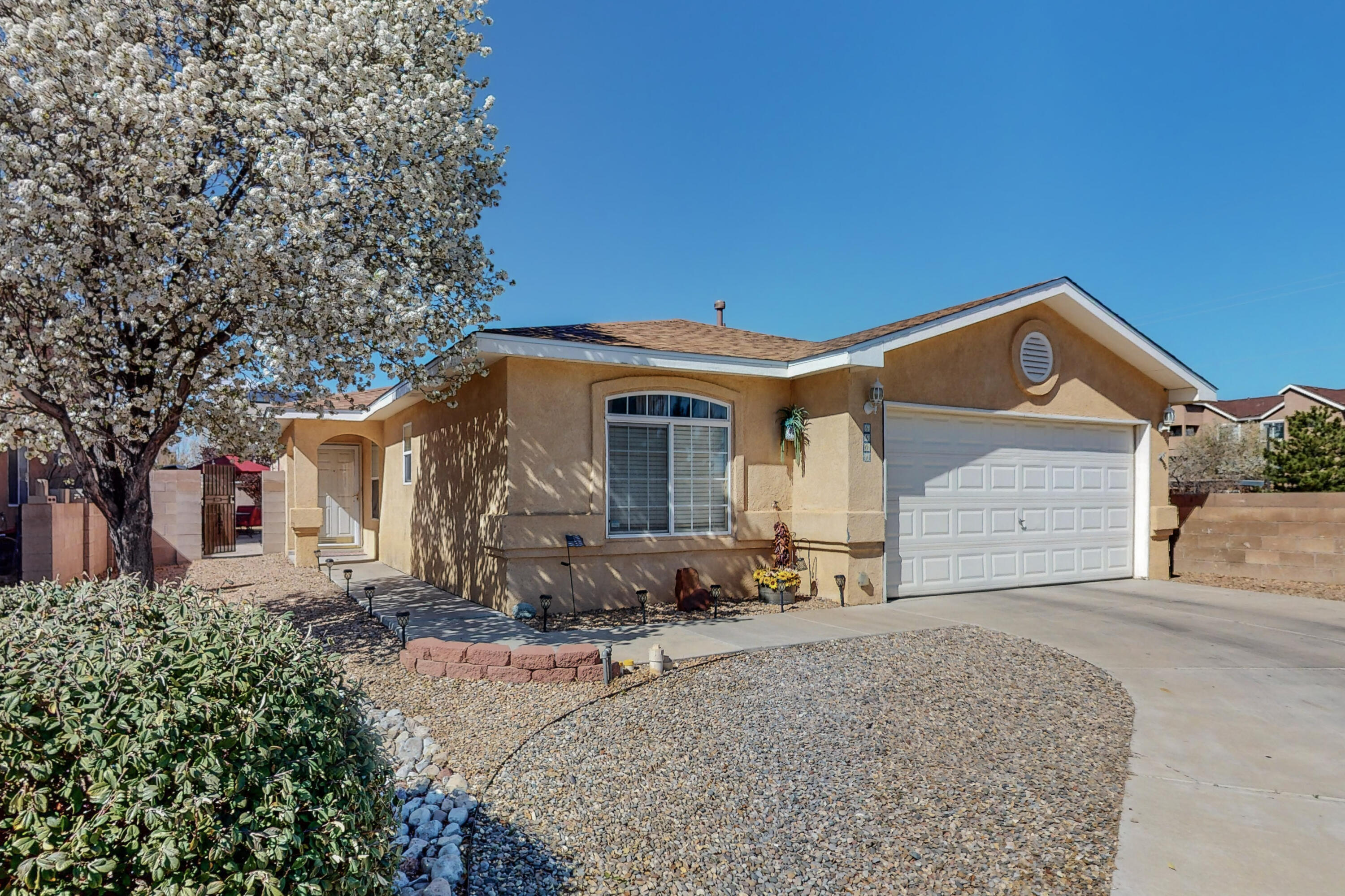 6601 Country Hills Court NW, Albuquerque, NM 87114