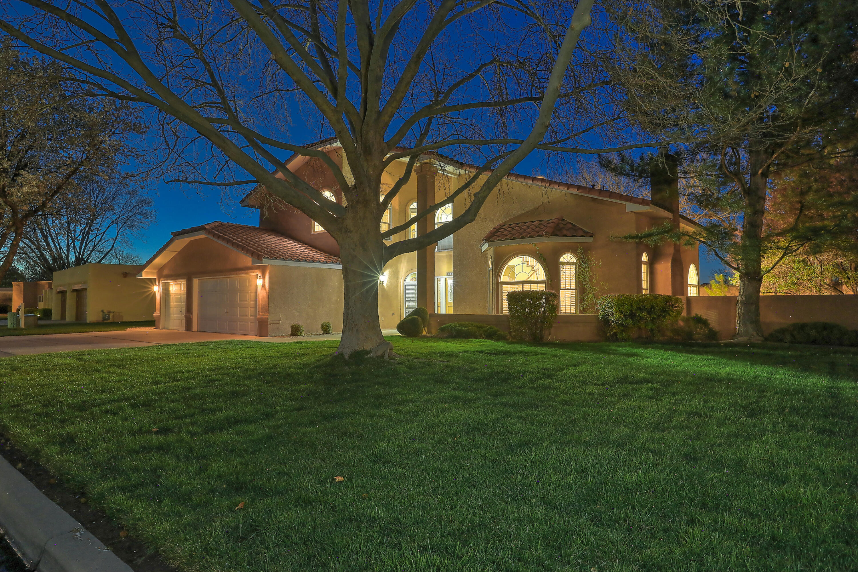 1639 Tierra Del Rio NW, Albuquerque, NM 87107