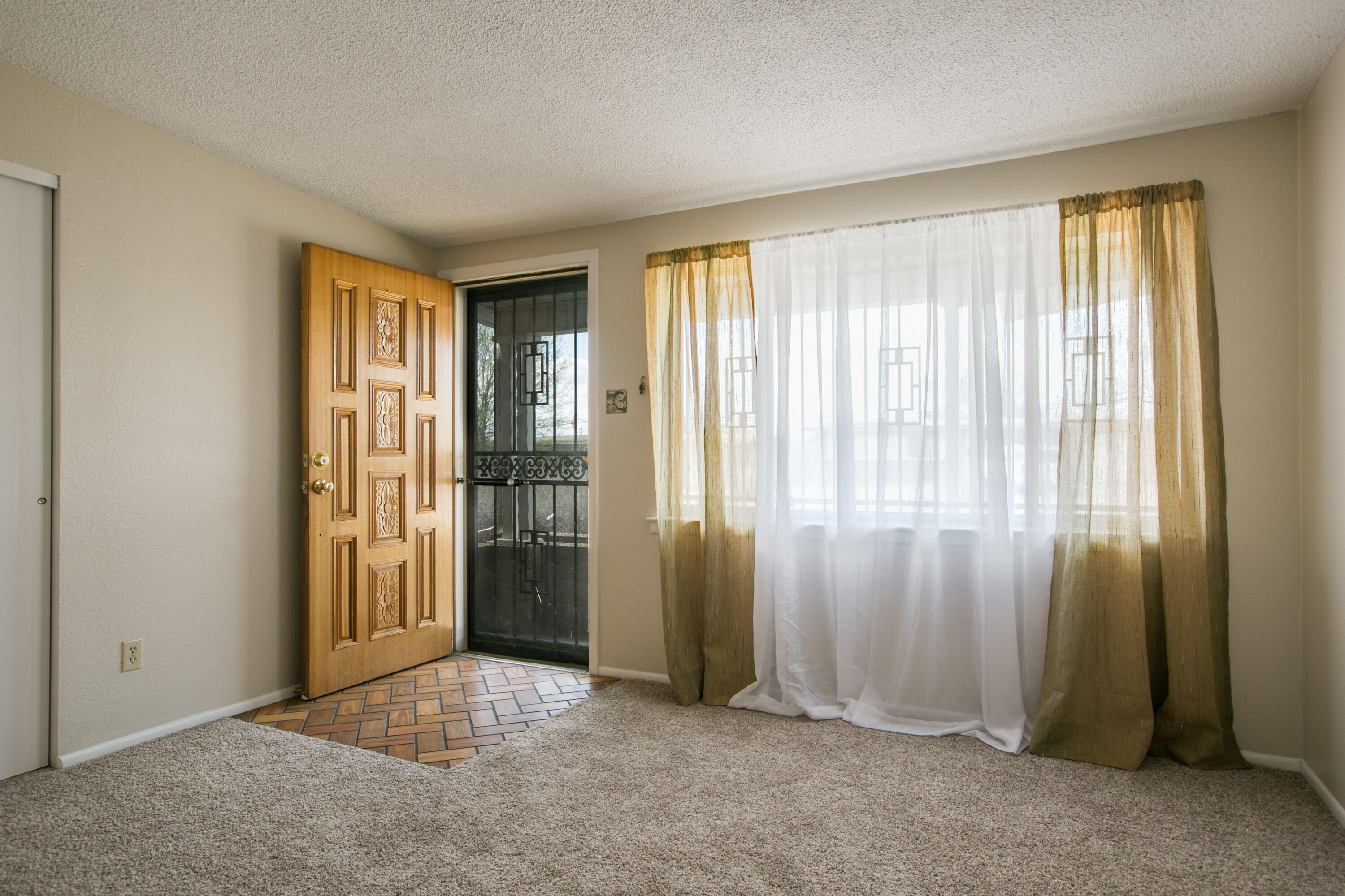 11004 Claremont Avenue NE