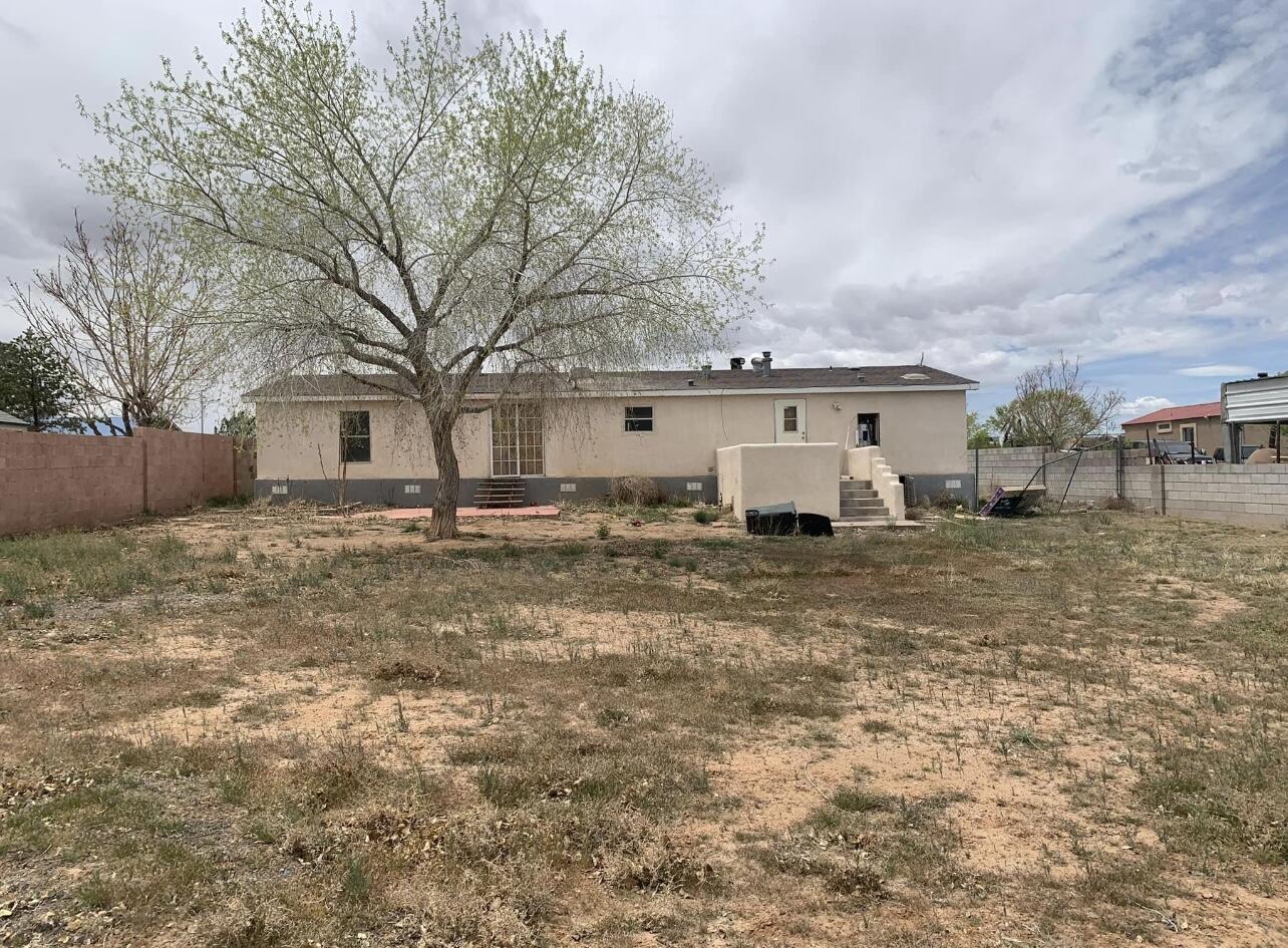 950 12Th Street SW, Rio Rancho, NM 87124