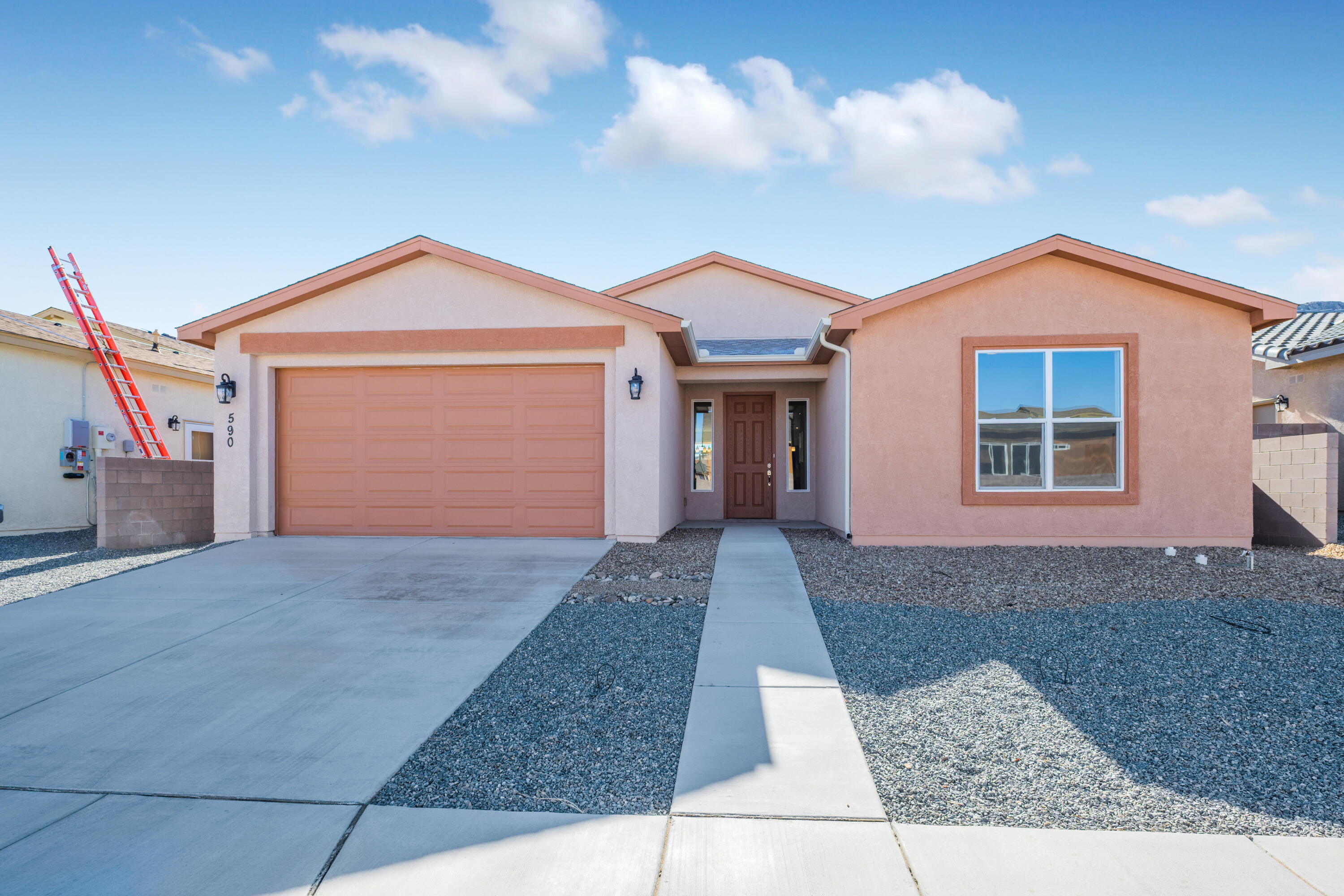 590 Rio Chama Circle SW, Los Lunas, NM 87031