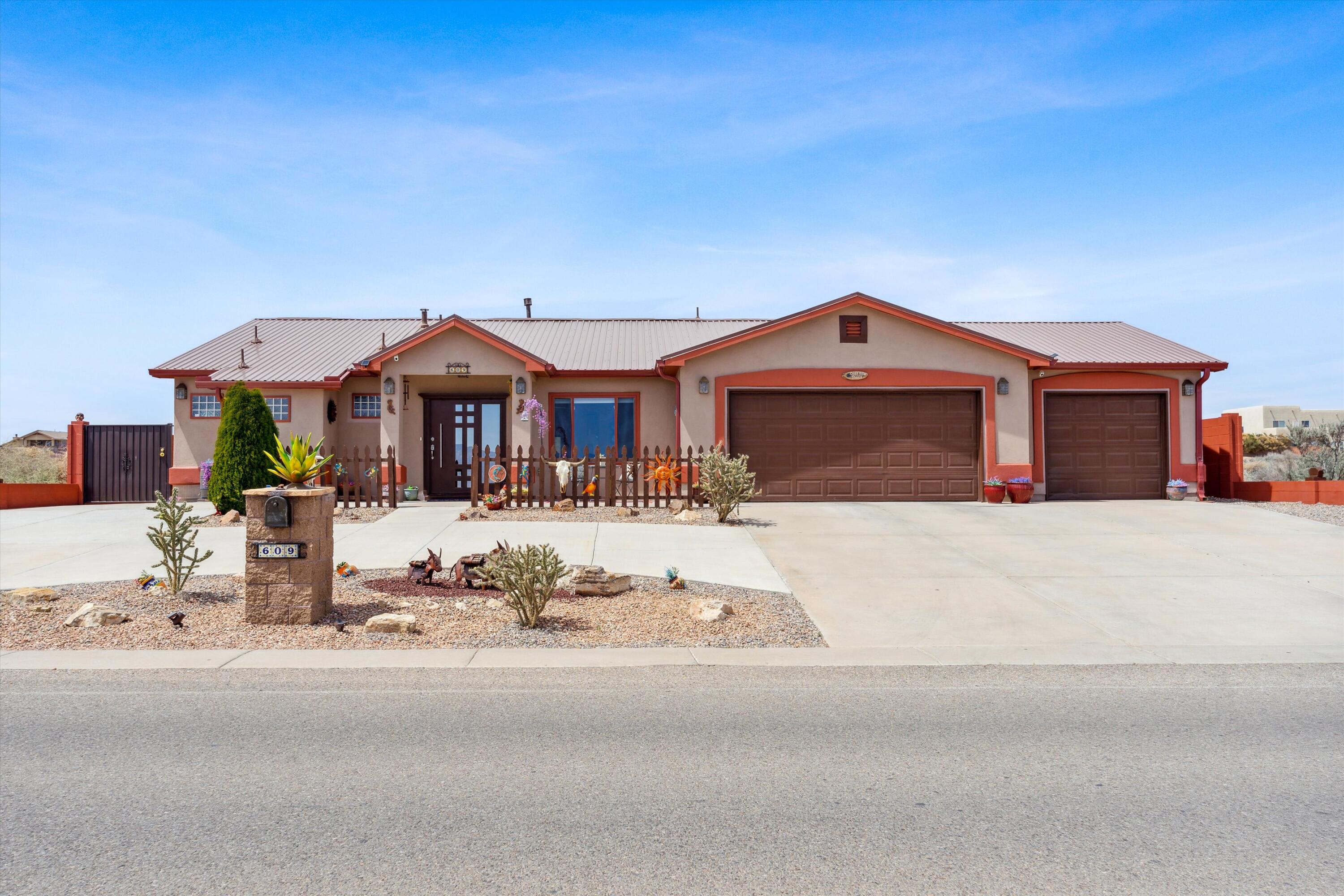 609 10Th Street NE, Rio Rancho, NM 87124