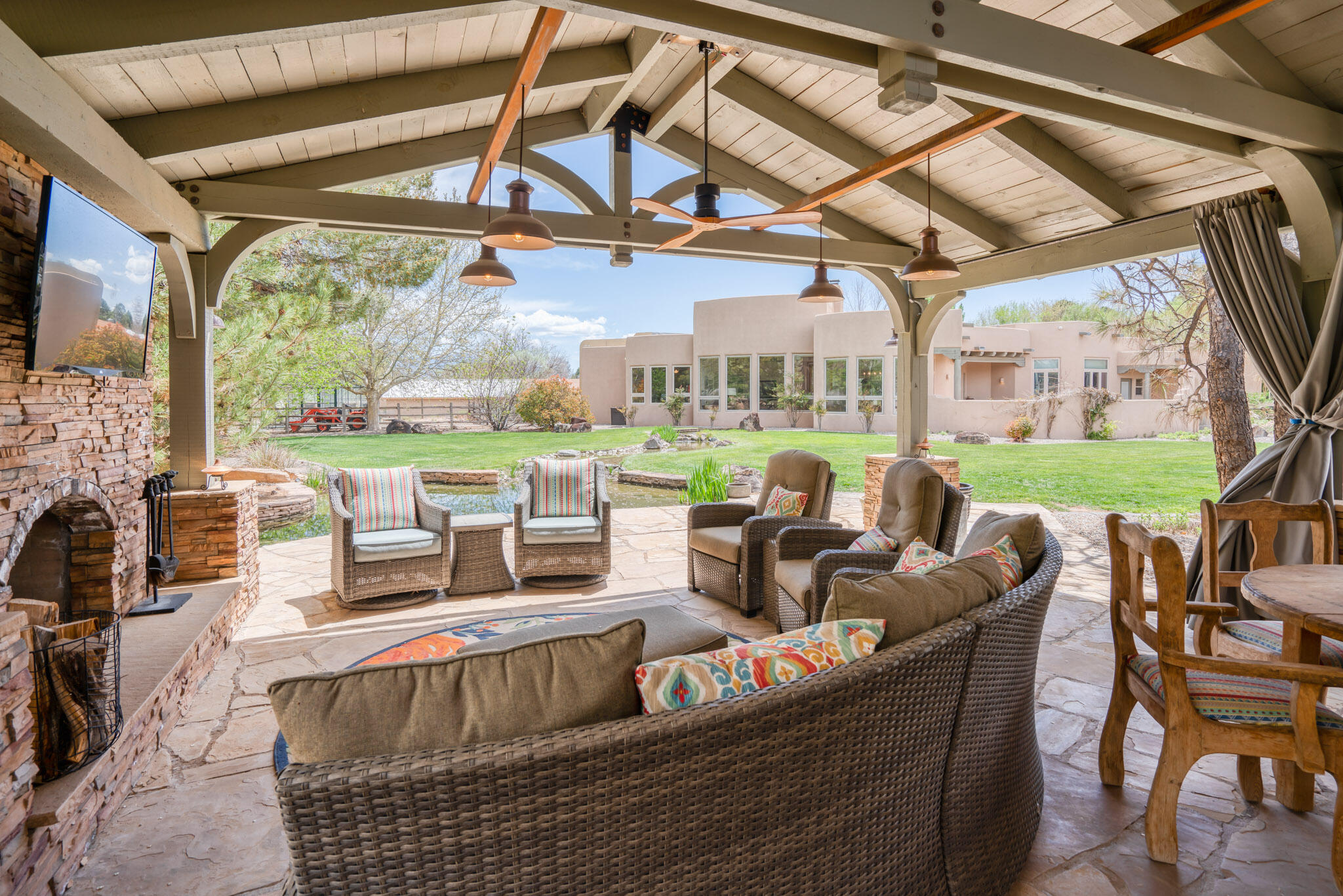500 Los Arboles Verde Road, Corrales, NM 87048