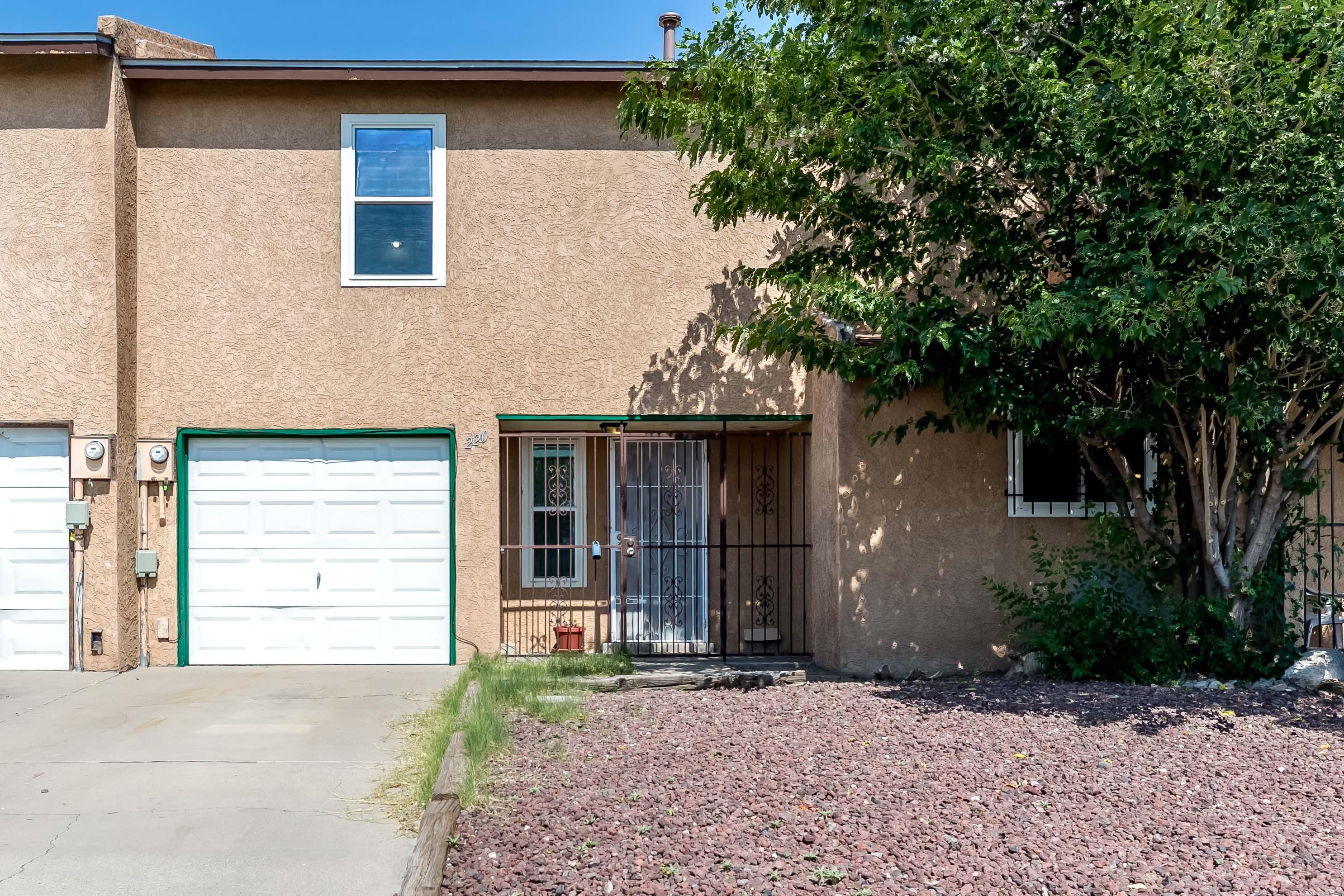 220 Utah Street SE, Albuquerque, NM 87108