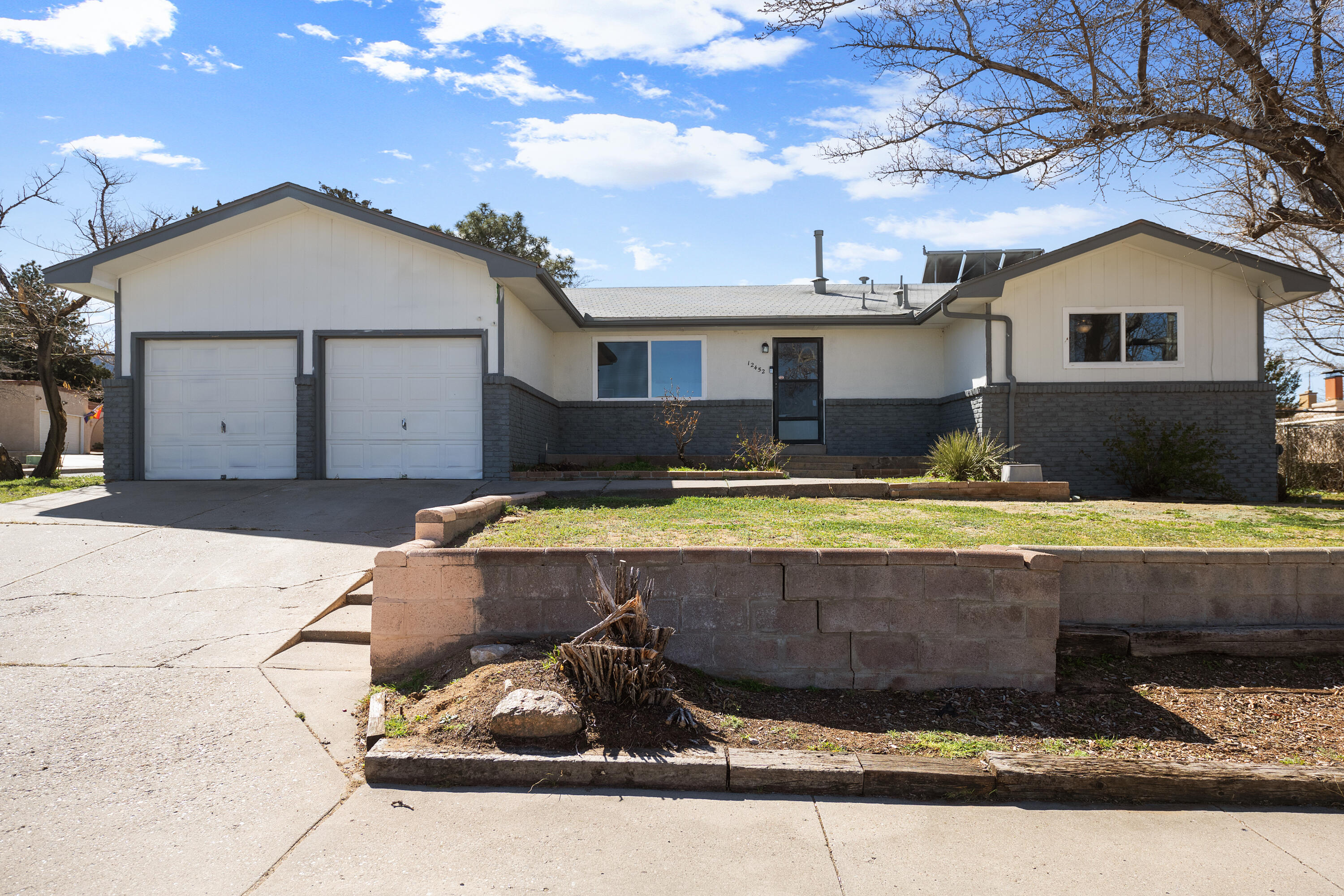 12452 Towner Avenue NE, Albuquerque, NM 87112