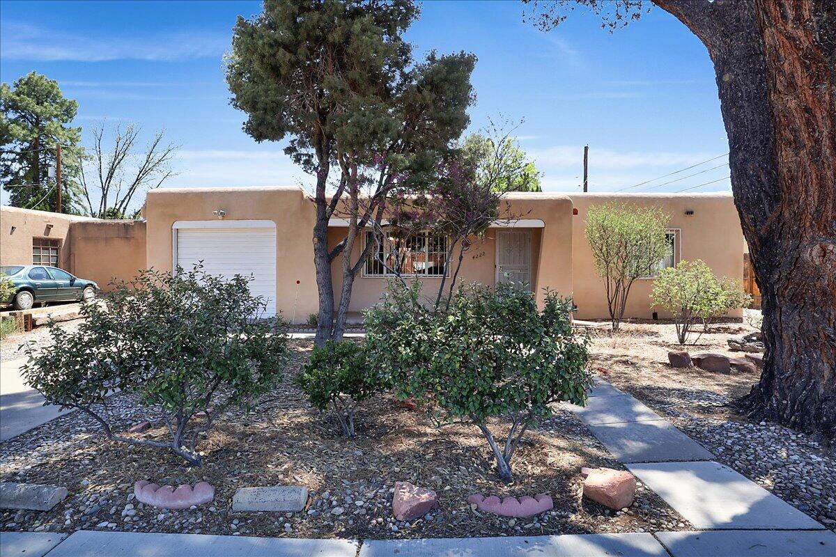 4222 Roma Avenue NE, Albuquerque, NM 87108