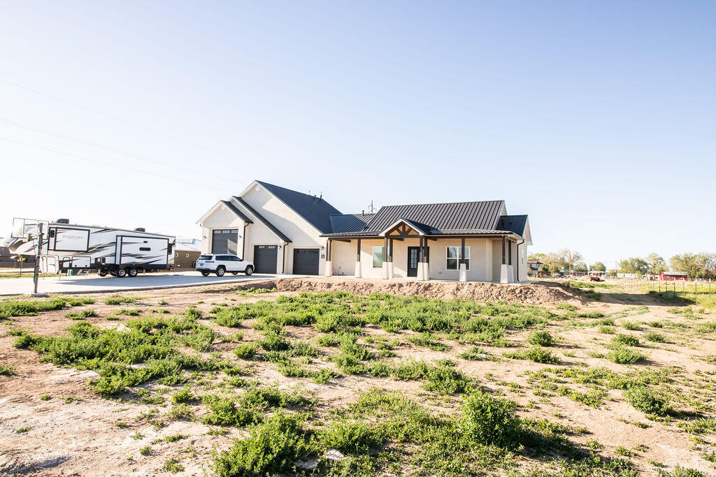 2 Guinea Lane, Belen, NM 87002