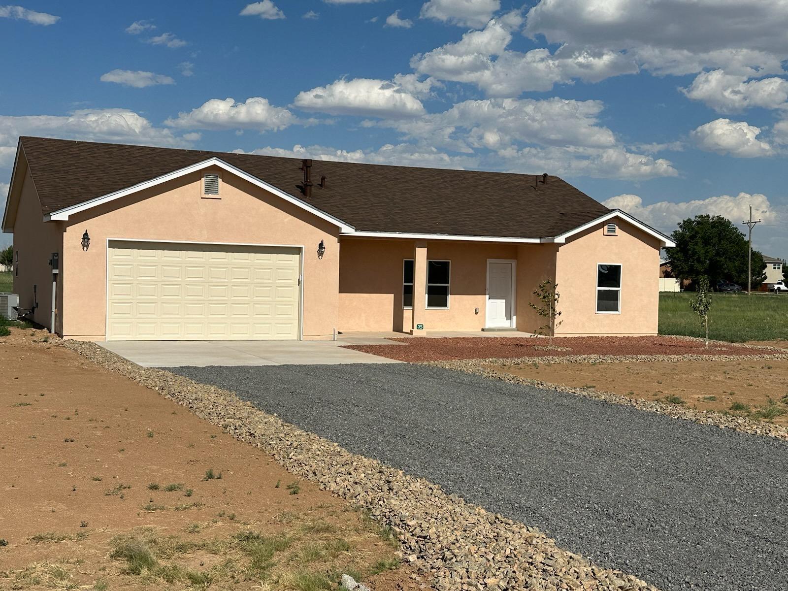 35 Pedernal Road, Moriarty, NM 87035
