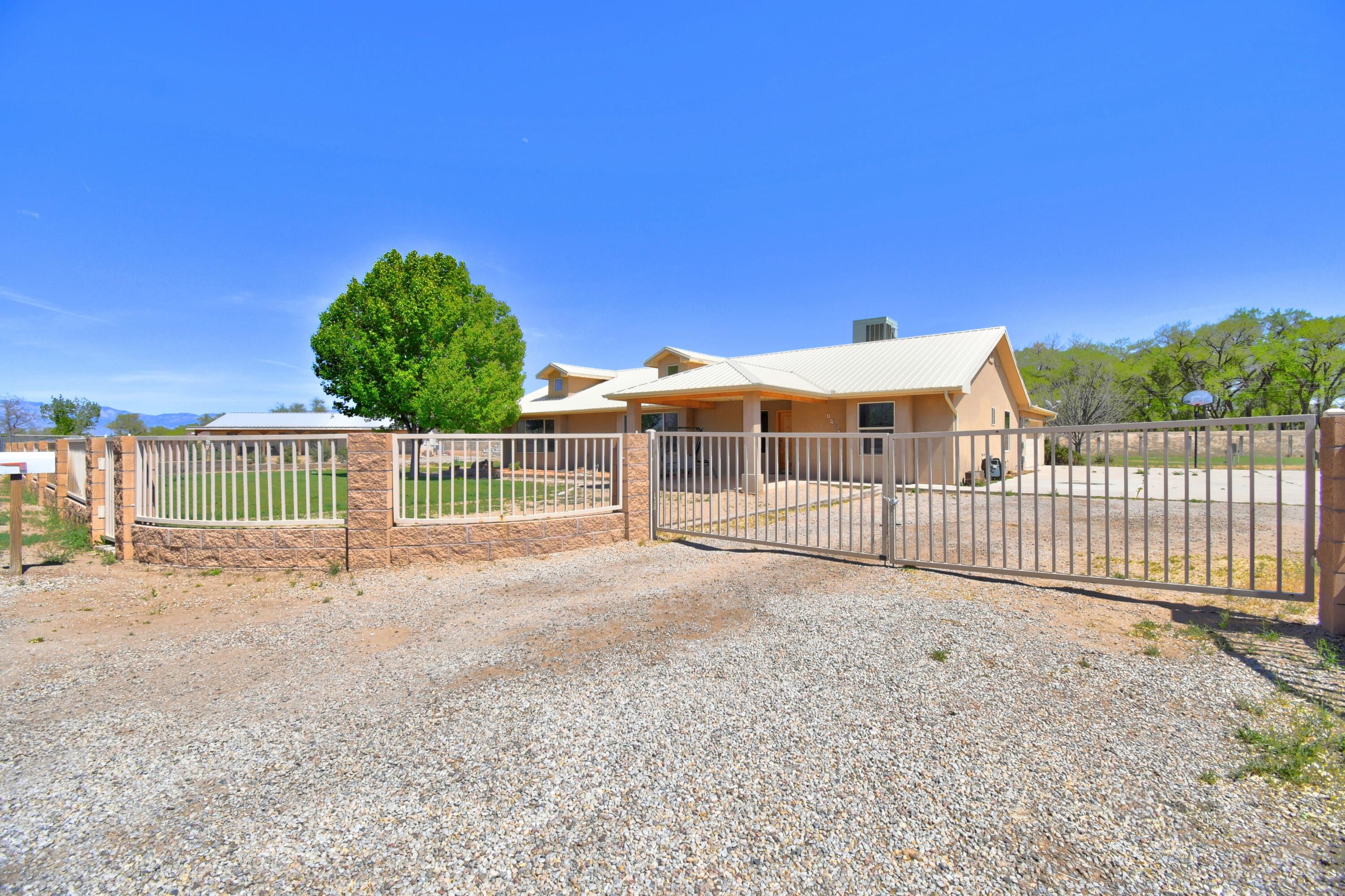 1720 Antone Loop Road SW, Albuquerque, NM 87105