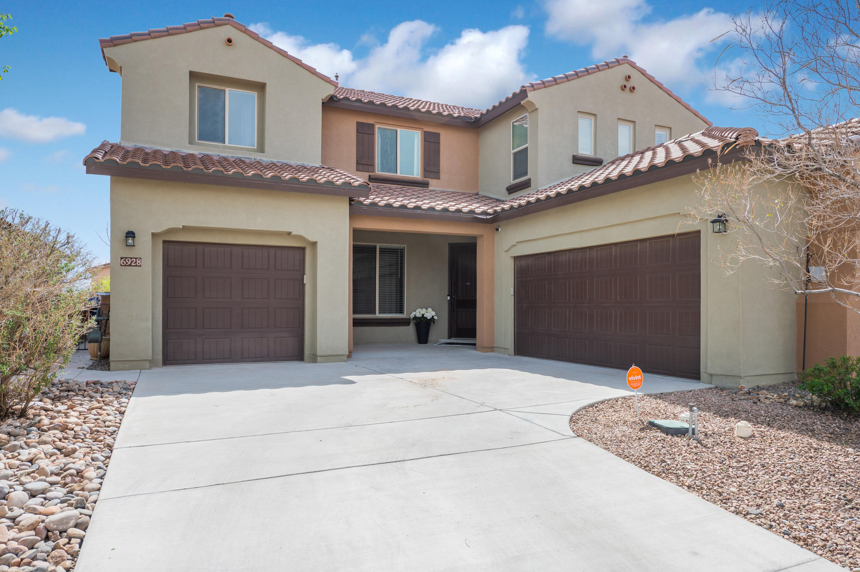 6928 Tierra Oscura Street NW, Albuquerque, NM 87120