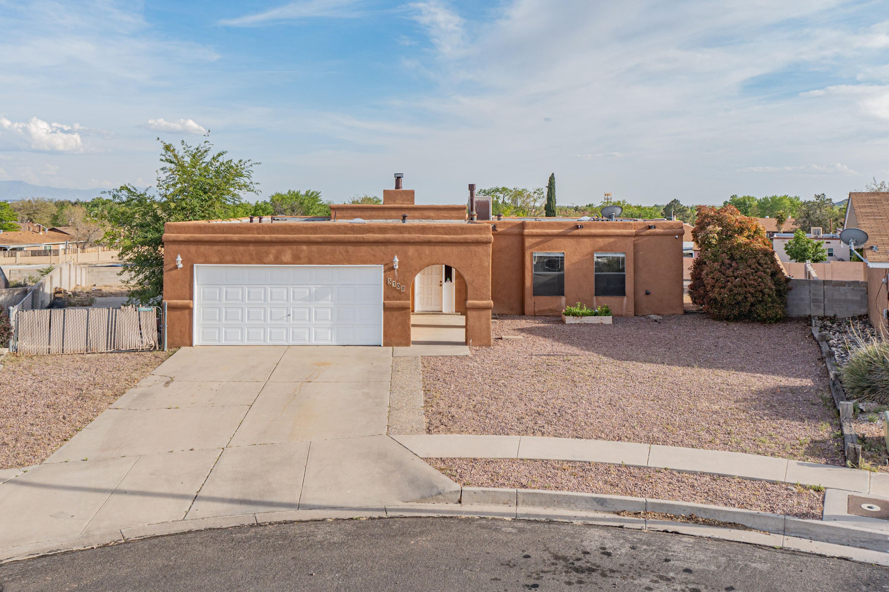 5100 Vicksburg Drive NW, Albuquerque, NM 87120