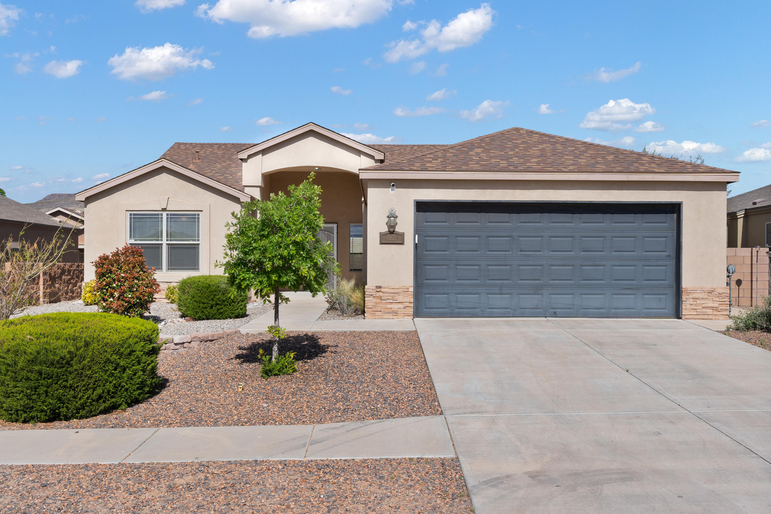 1621 Camino Rustica SW, Los Lunas, NM 87031