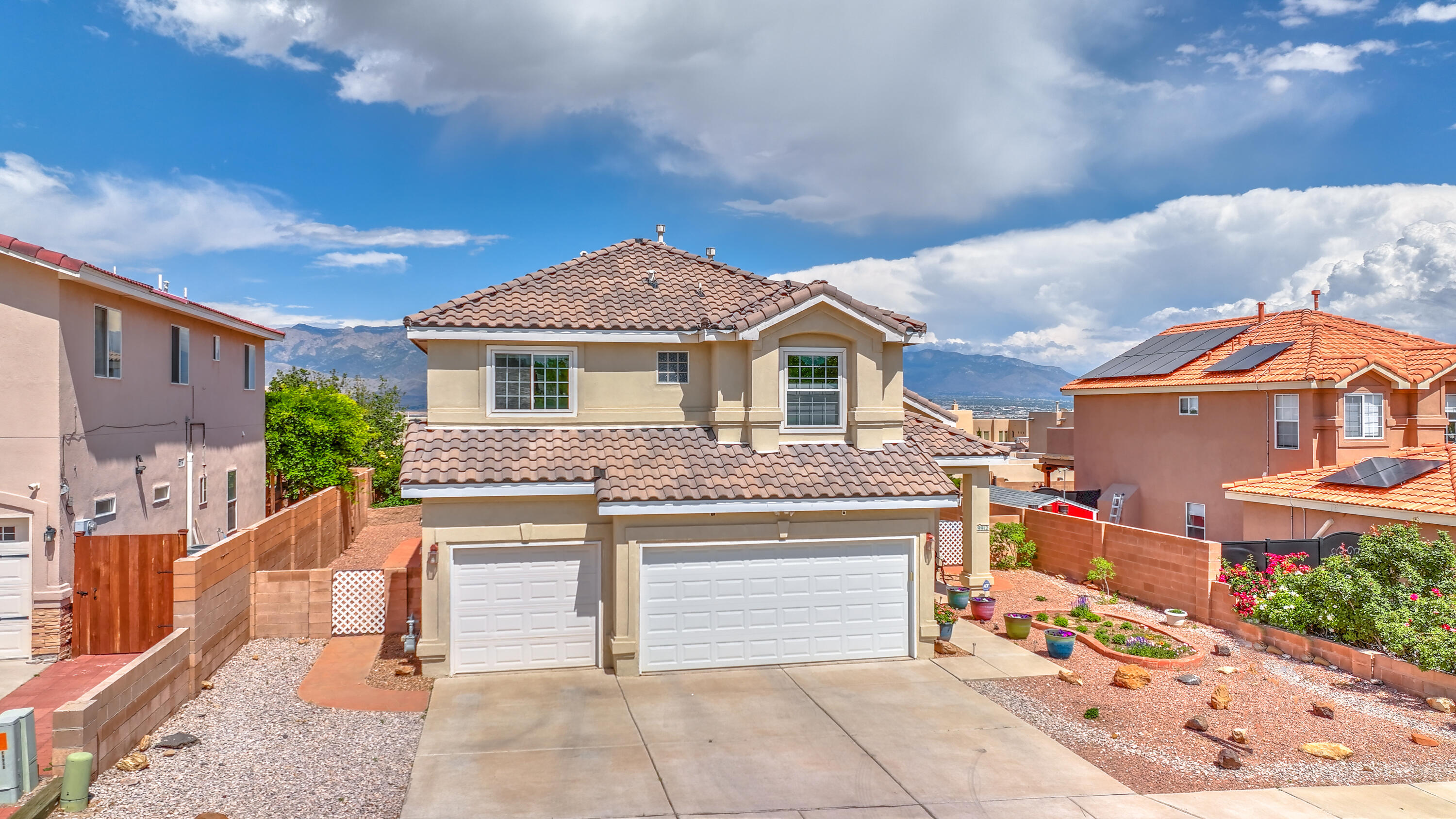 9912 Benton Street NW, Albuquerque, NM 87114