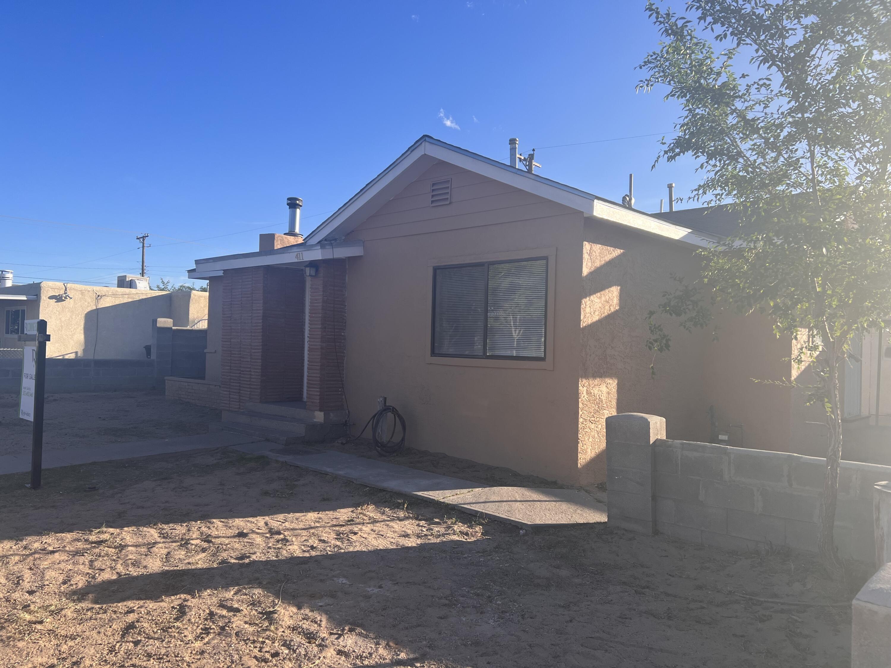 411 59th Street NW, Albuquerque, NM 87105