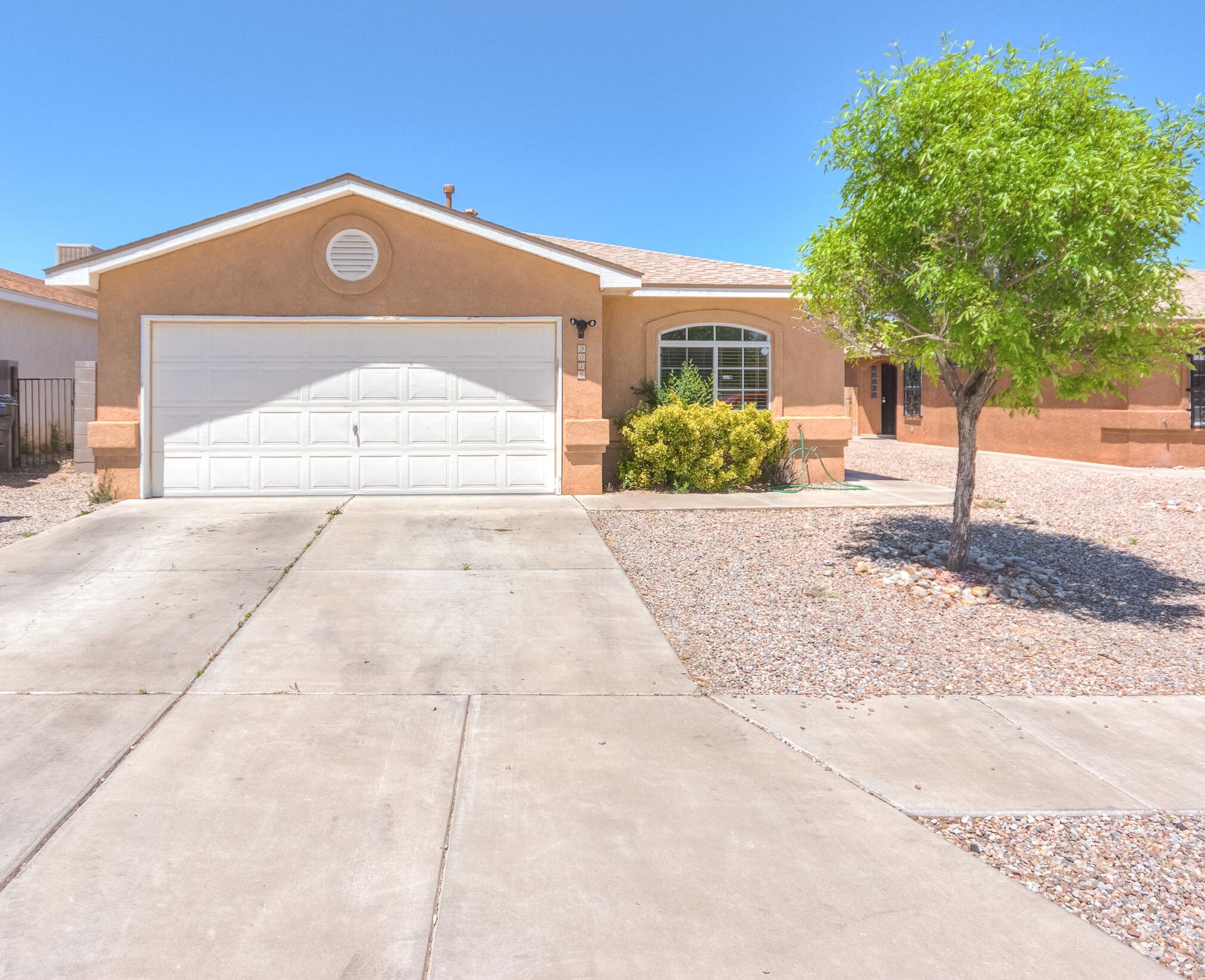 9015 Petronas Avenue SW, Albuquerque, NM 87121