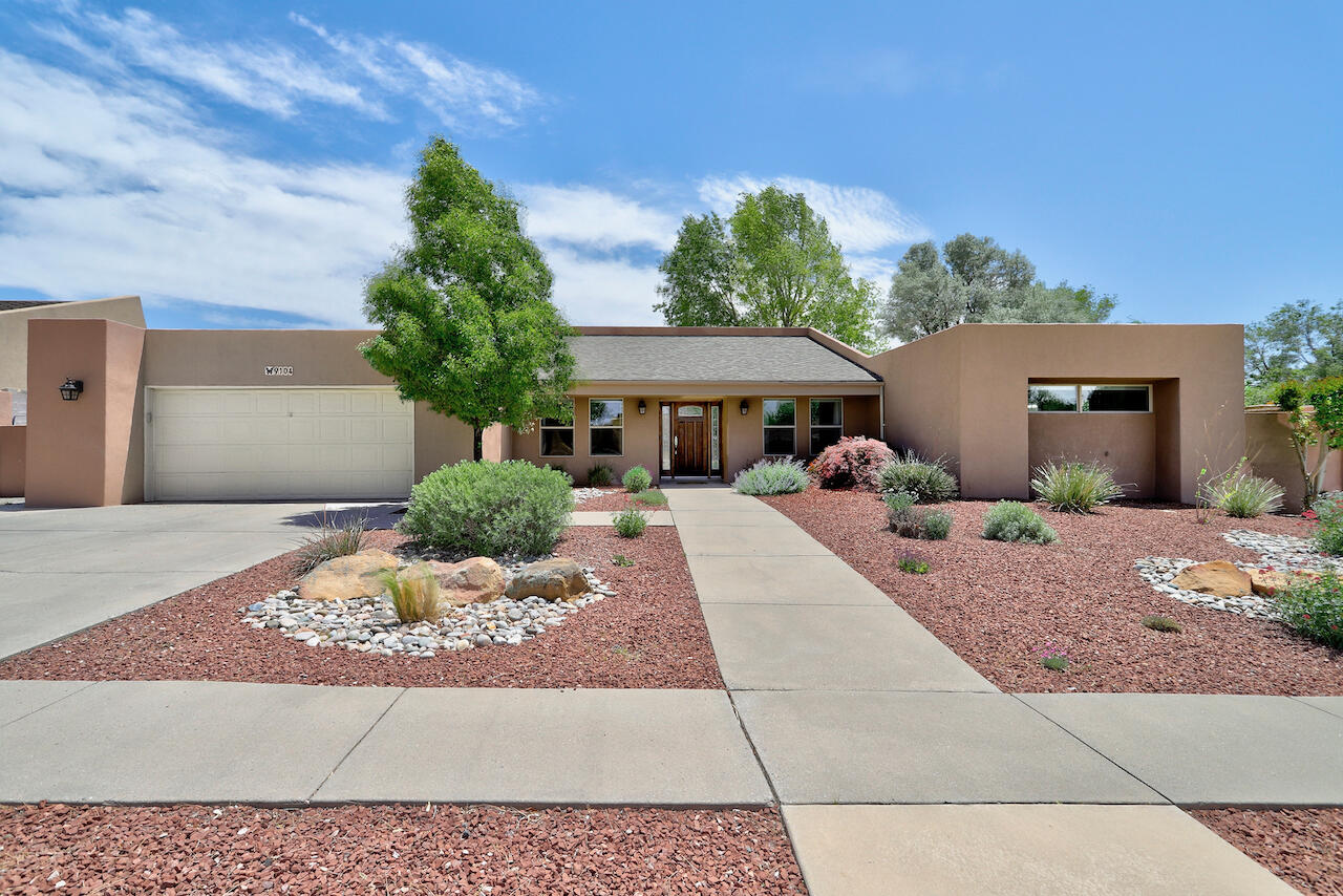 9104 Galaxia Way NE, Albuquerque, NM 87111