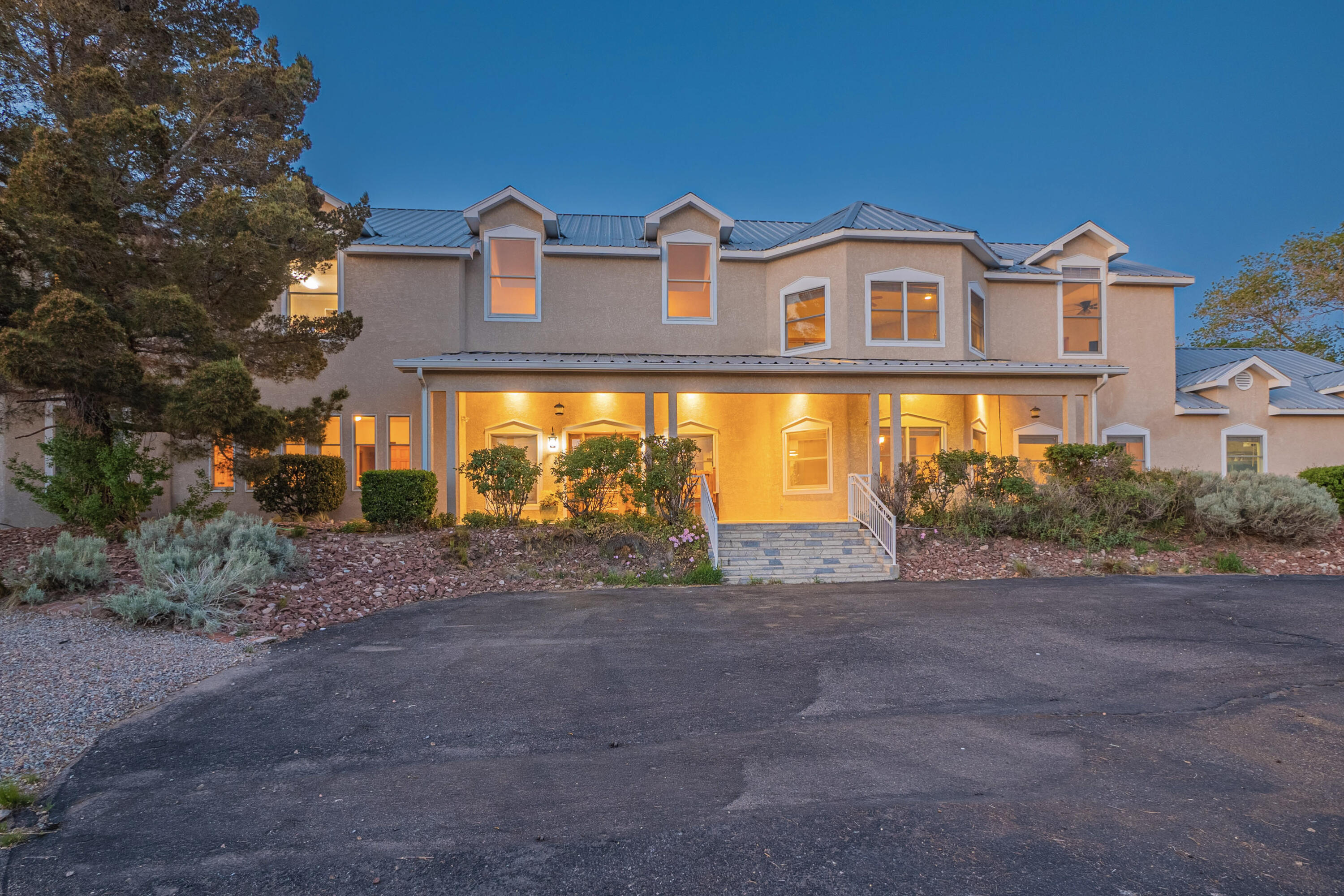 12309 Carmel Avenue NE, Albuquerque, NM 87122