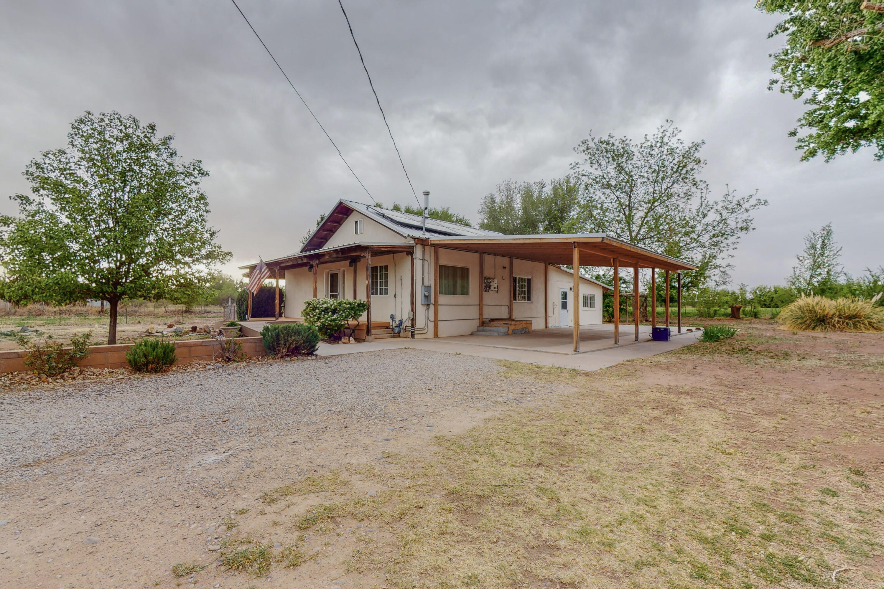 9 Ernesto Lane, Los Lunas, NM 87031