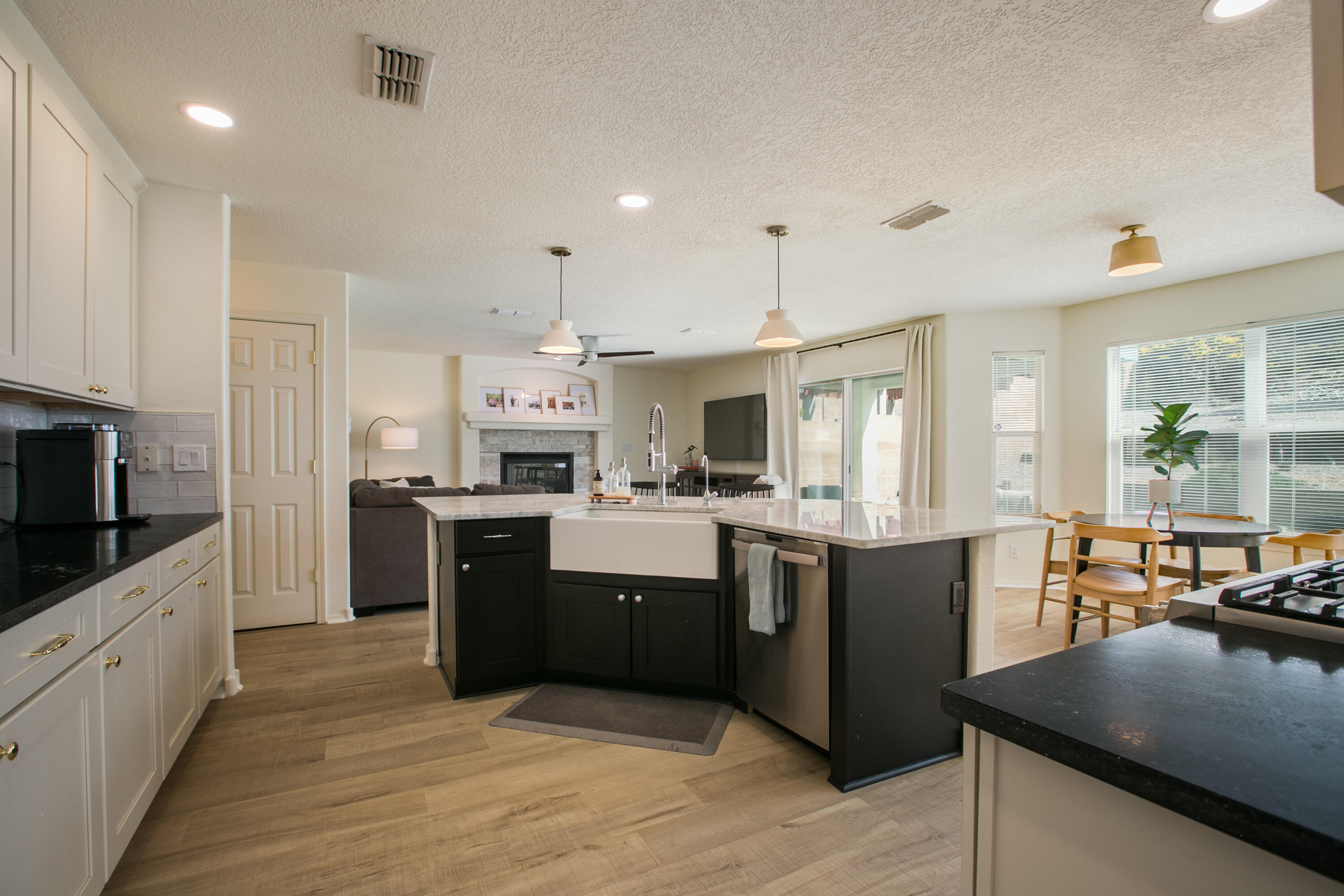 4209 Ridgerunner Road NW, Albuquerque, NM 87114