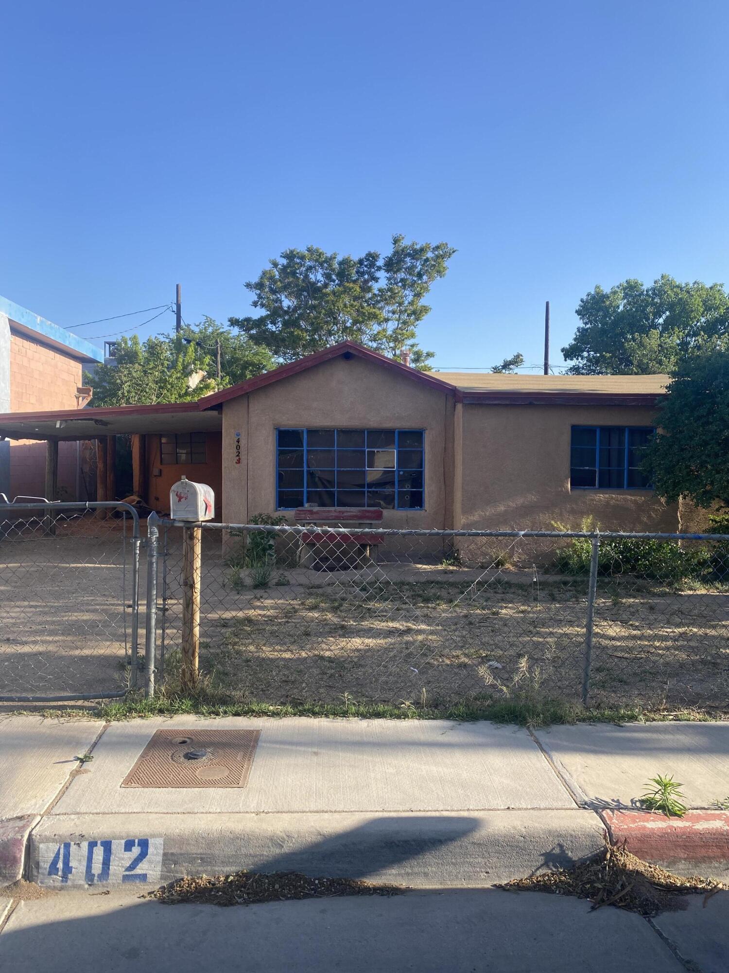402 Hudson Avenue NW, Albuquerque, NM 87107