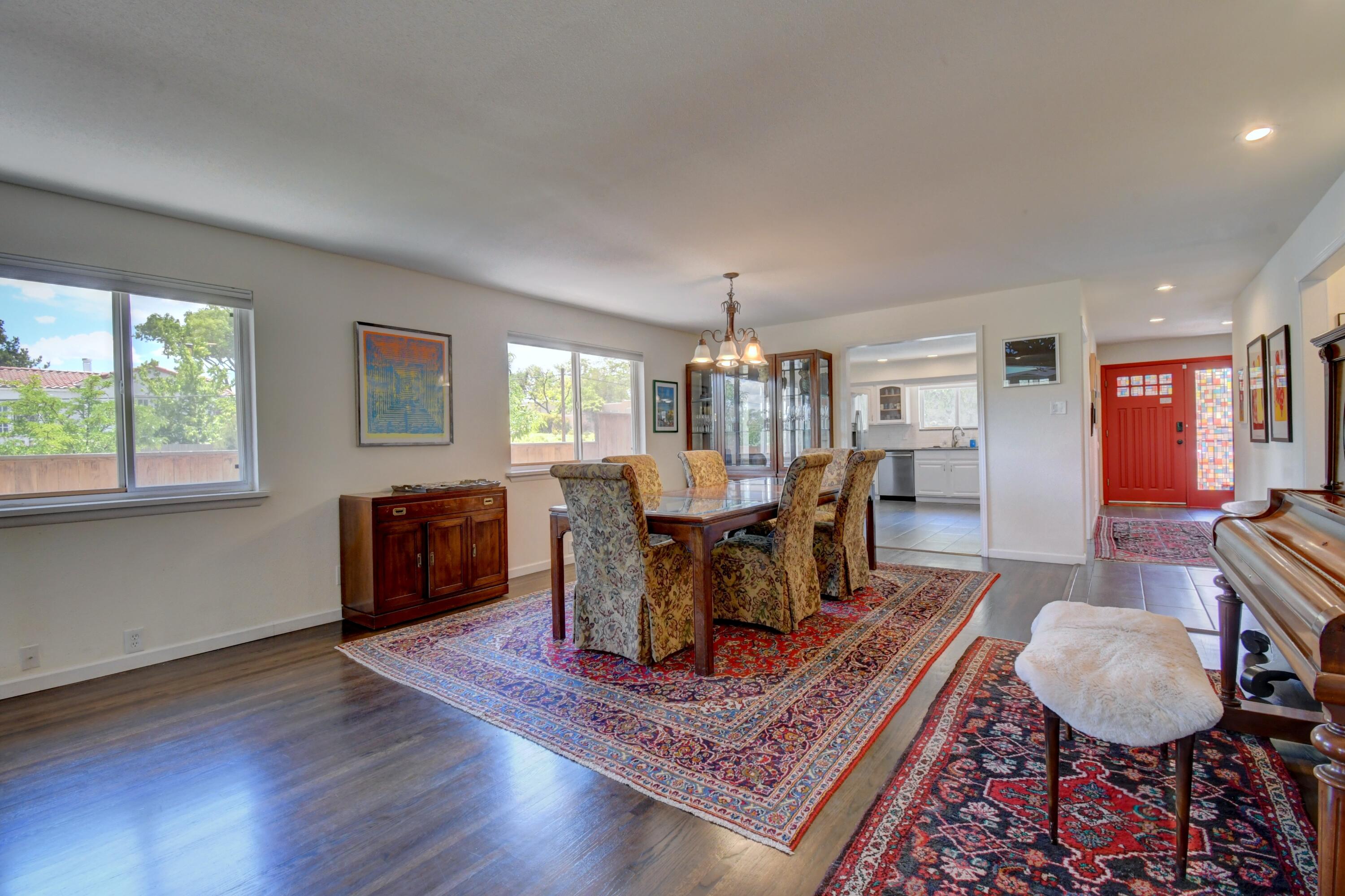 224 Hermosa Drive SE, Albuquerque, NM 87108