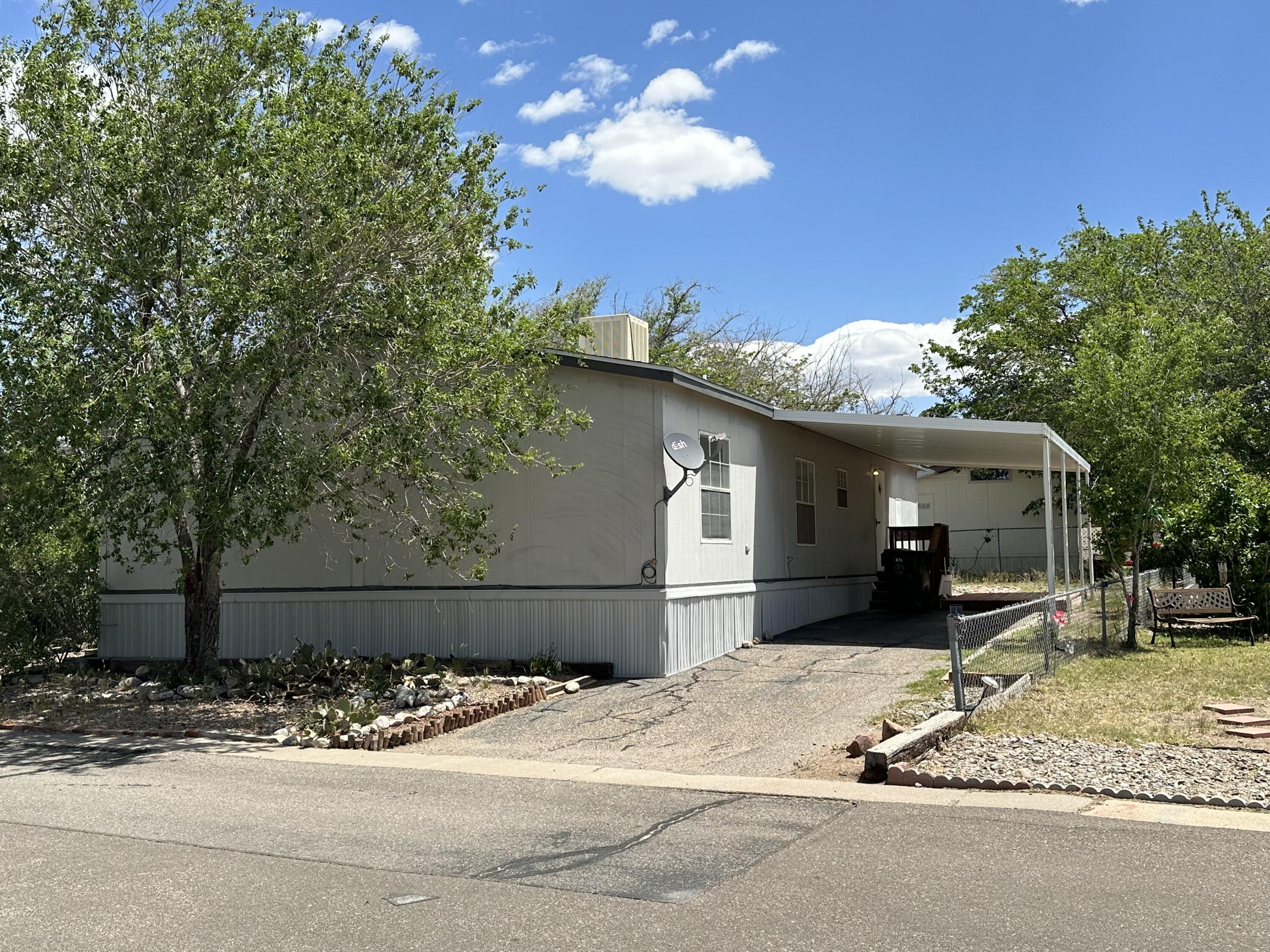 816 Trading Post Trail SE, Albuquerque, NM 87123
