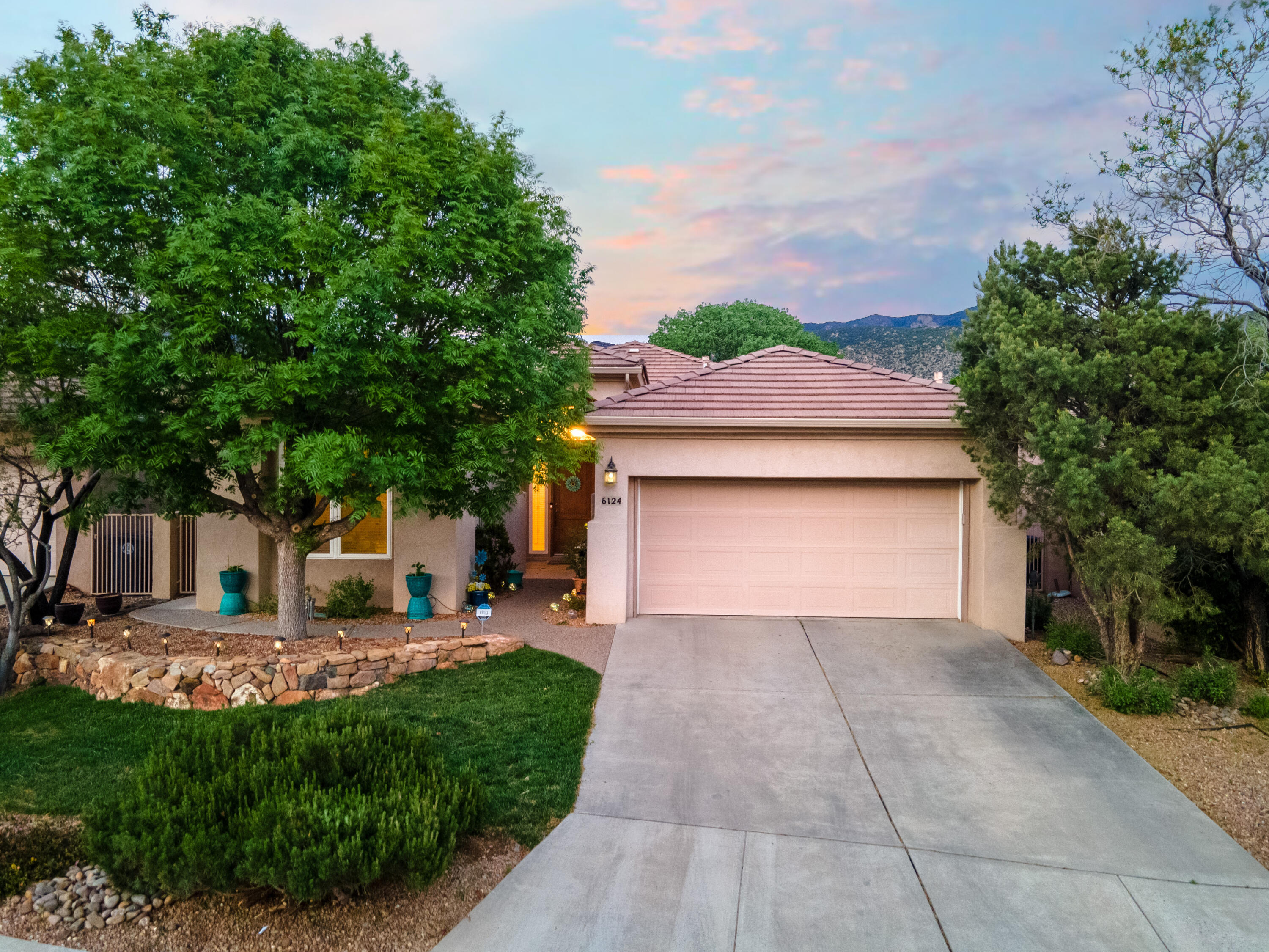 6124 Purple Aster Lane NE, Albuquerque, NM 87111
