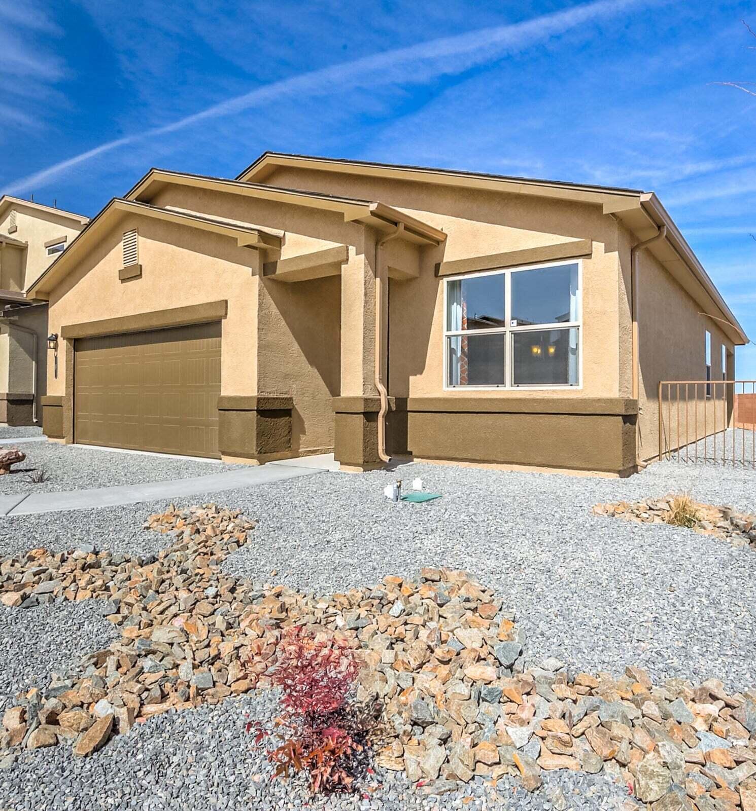 53 Tome Vista Drive, Los Lunas, NM 87031