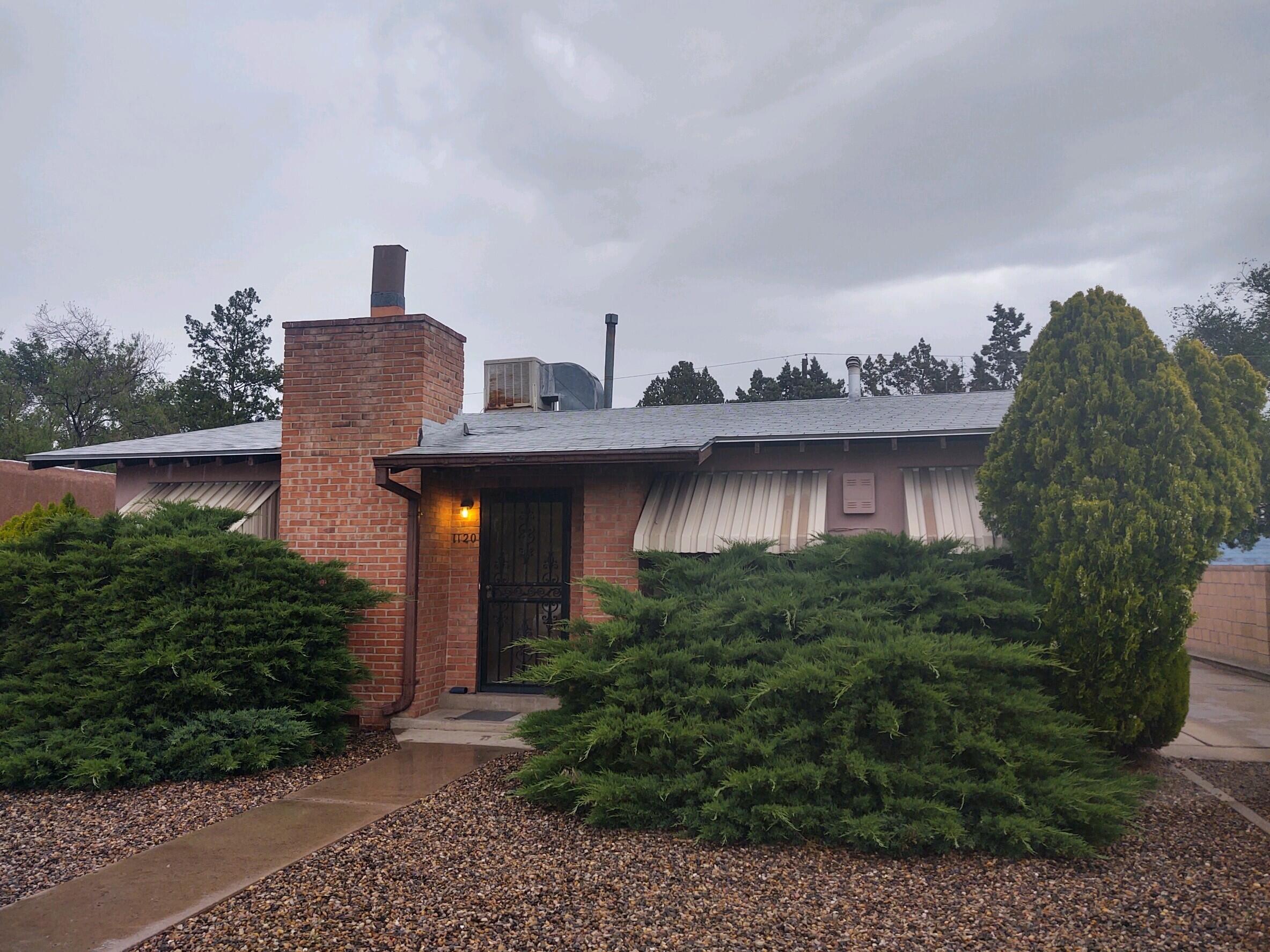 1120 Princeton Drive NE, Albuquerque, NM 87106