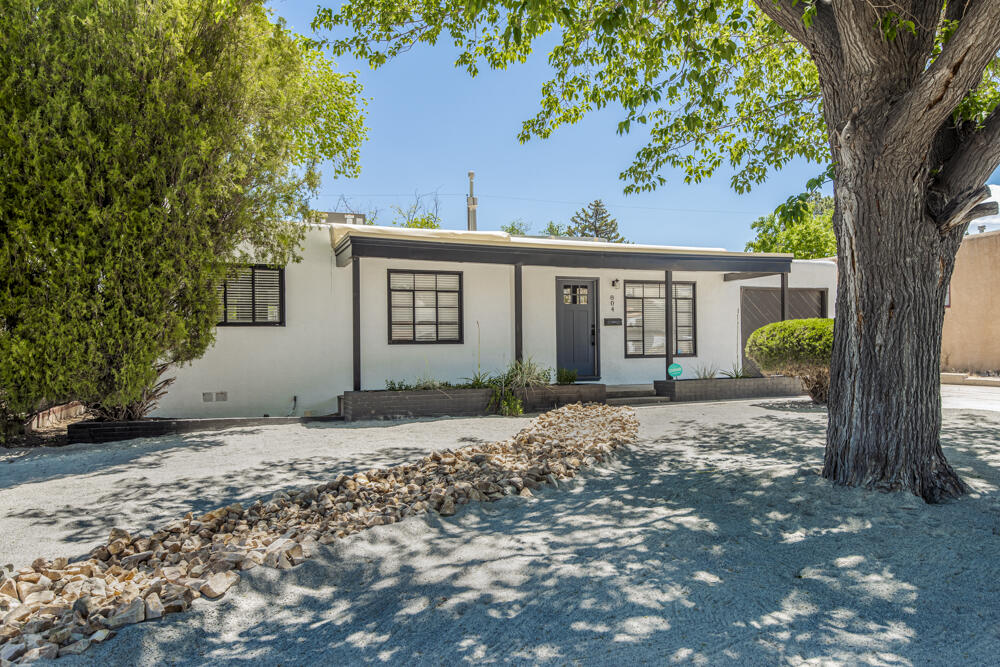 804 Monroe Street NE, Albuquerque, NM 87110