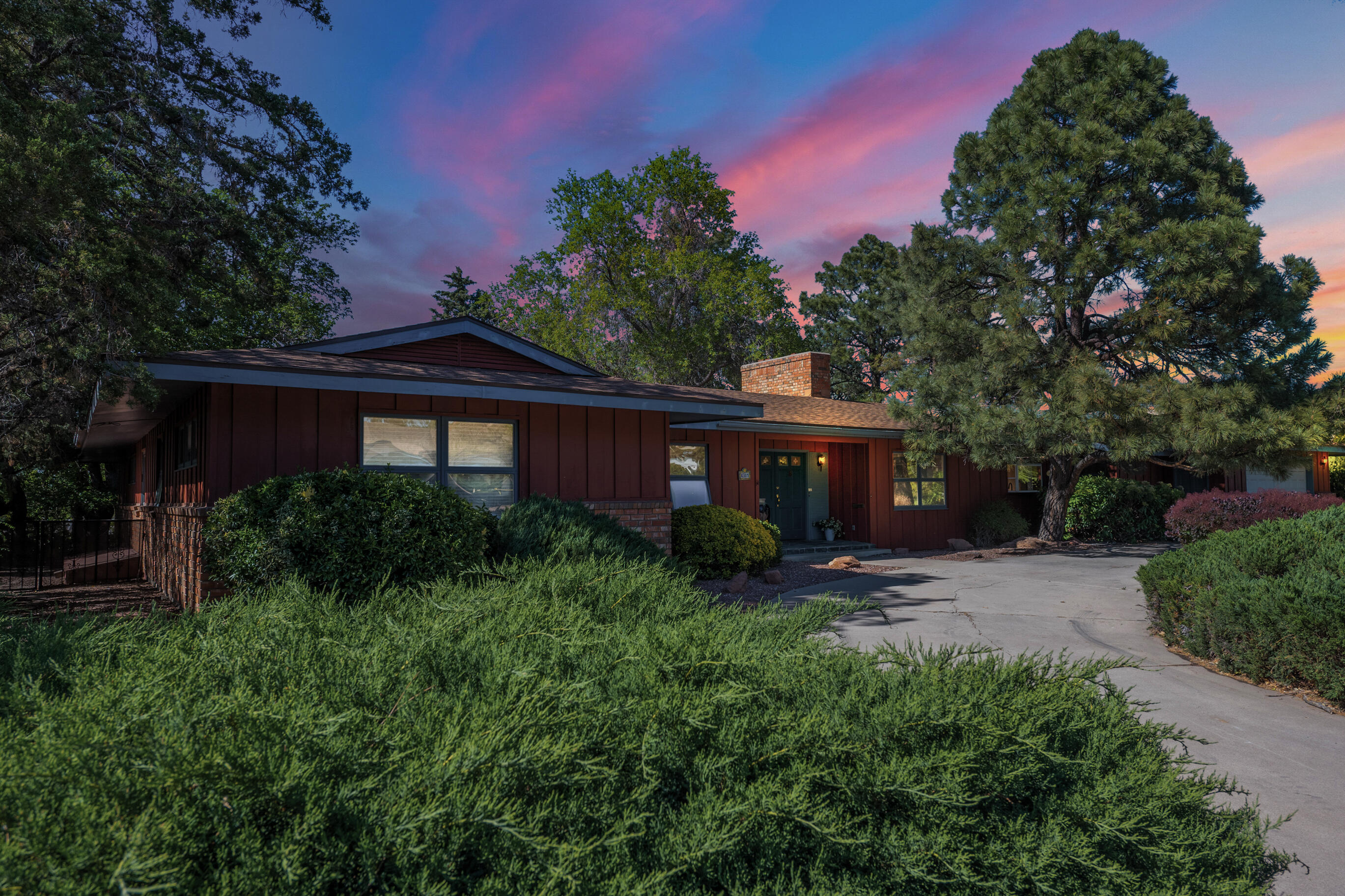 4301 Chinlee Avenue NE, Albuquerque, NM 87110