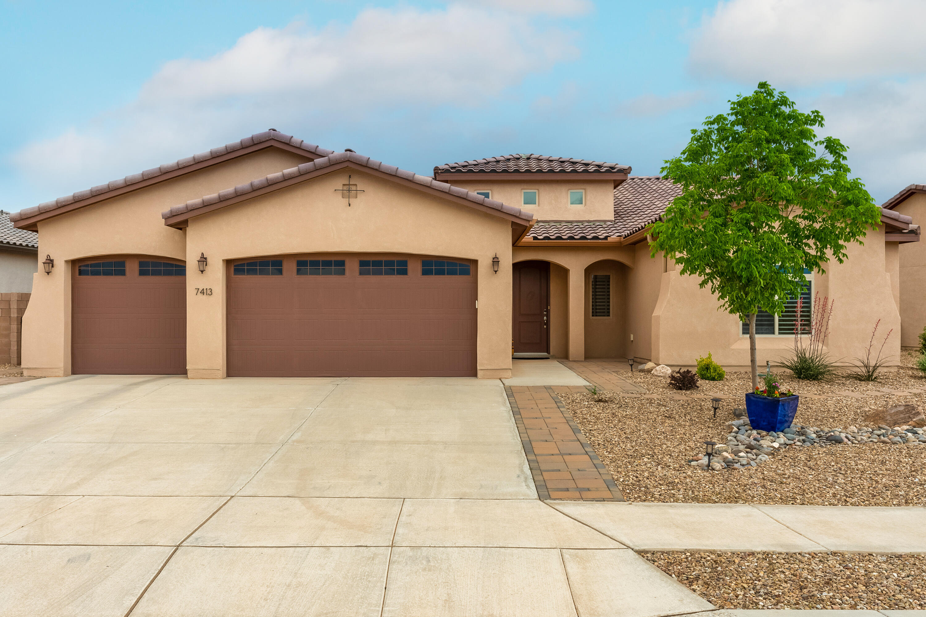 7413 Kodiak Road NE, Rio Rancho, NM 87144