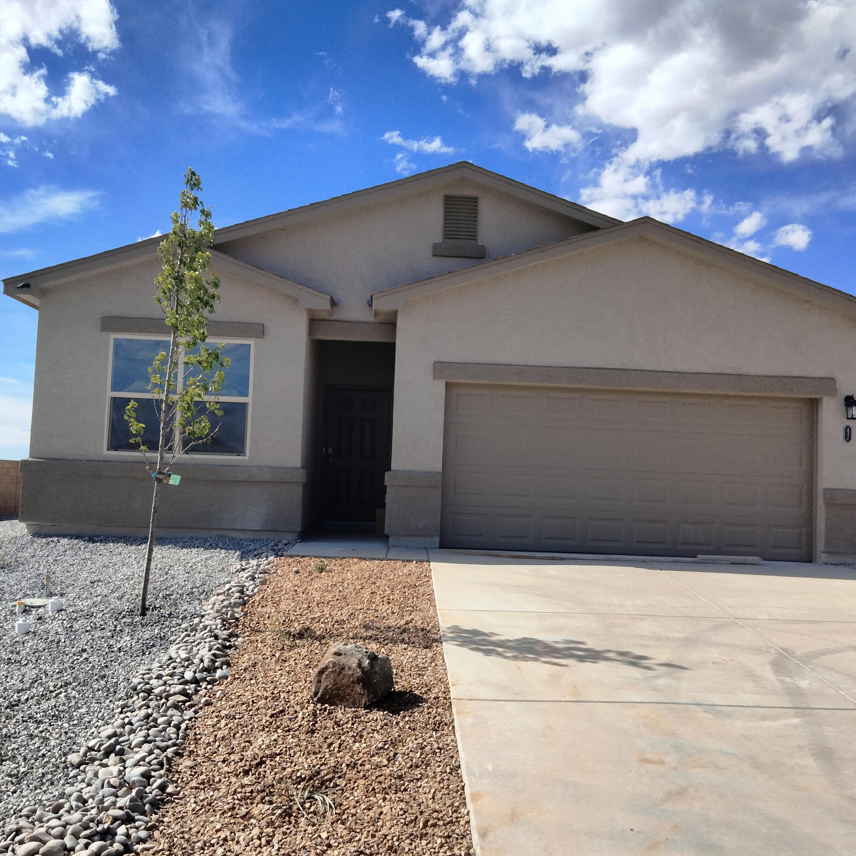 61 Tome Vista, Los Lunas, NM 87031