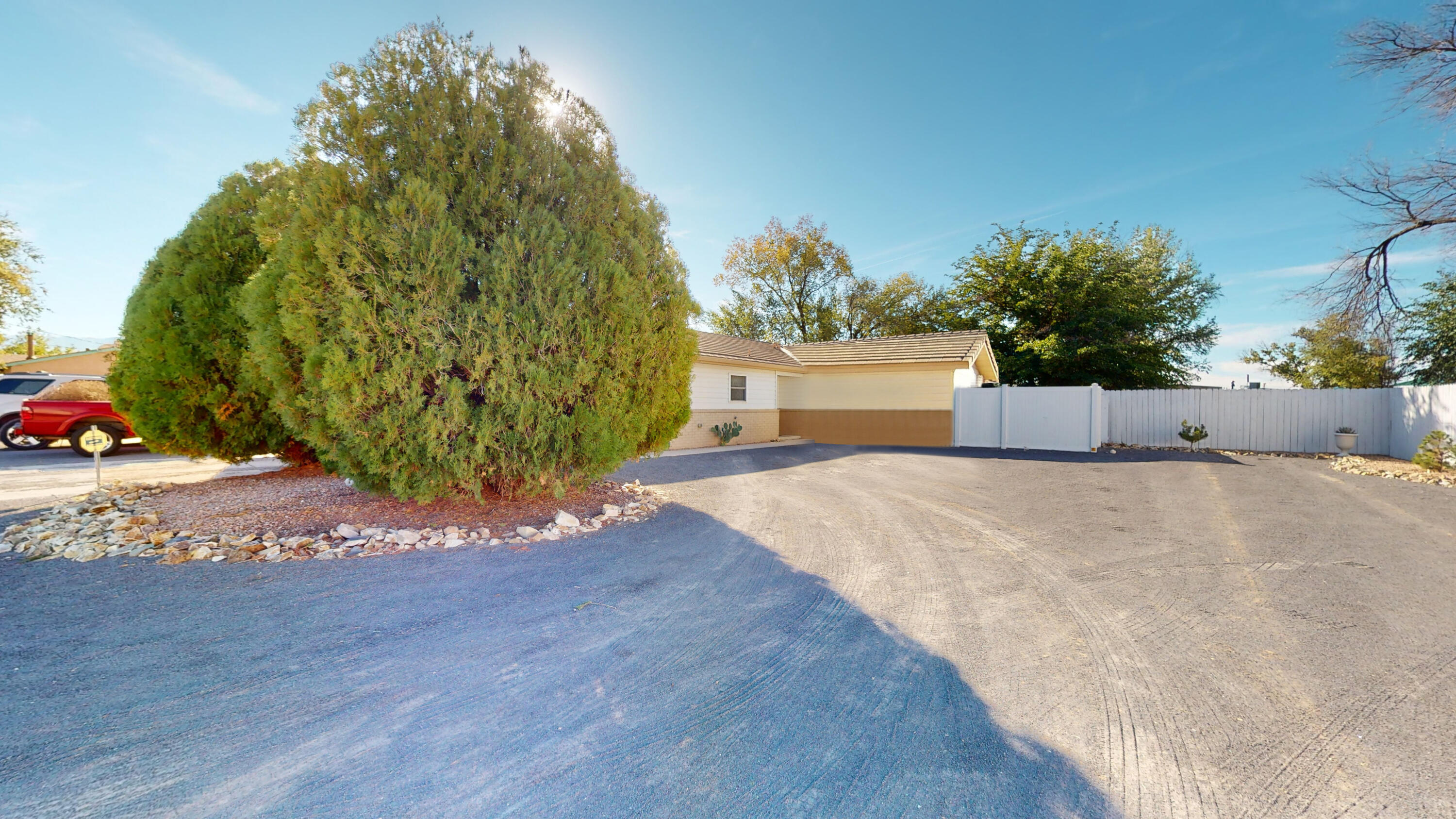 132 Kenyan Place NW, Albuquerque, NM 87107