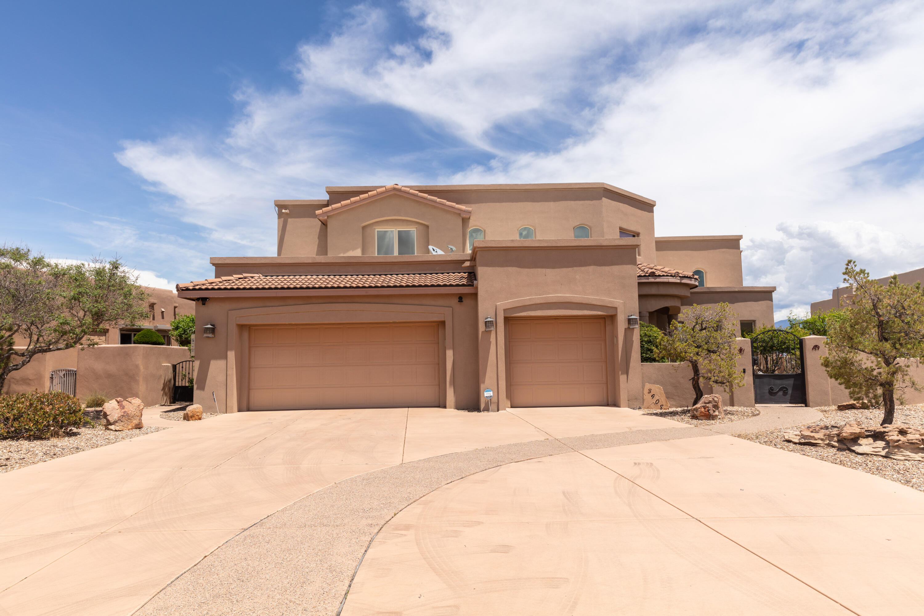3908 Alamogordo Drive NW, Albuquerque, NM 87120