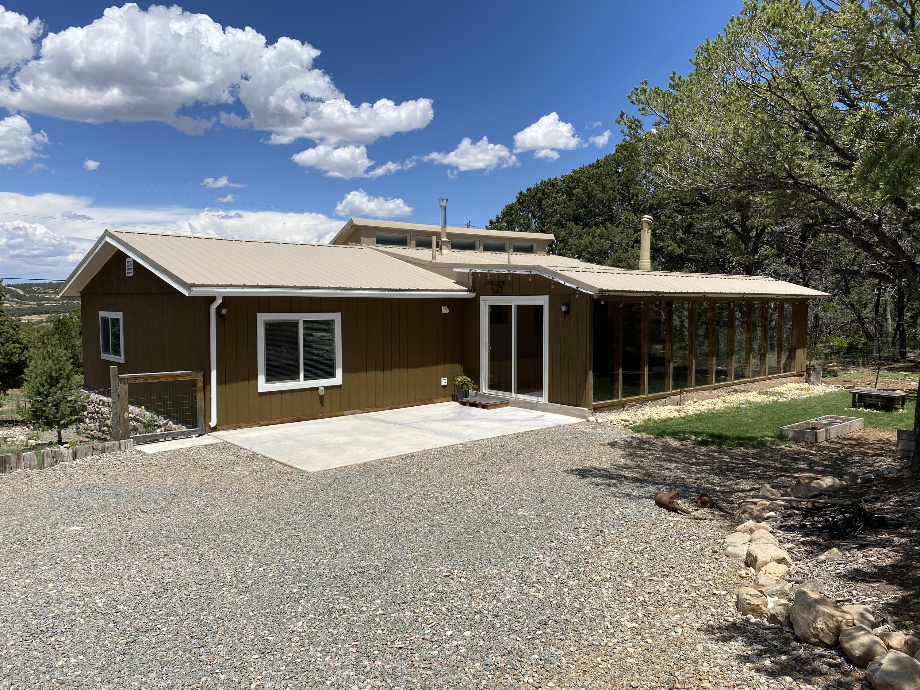 31 Canoncito Vista Road, Tijeras, NM 87059