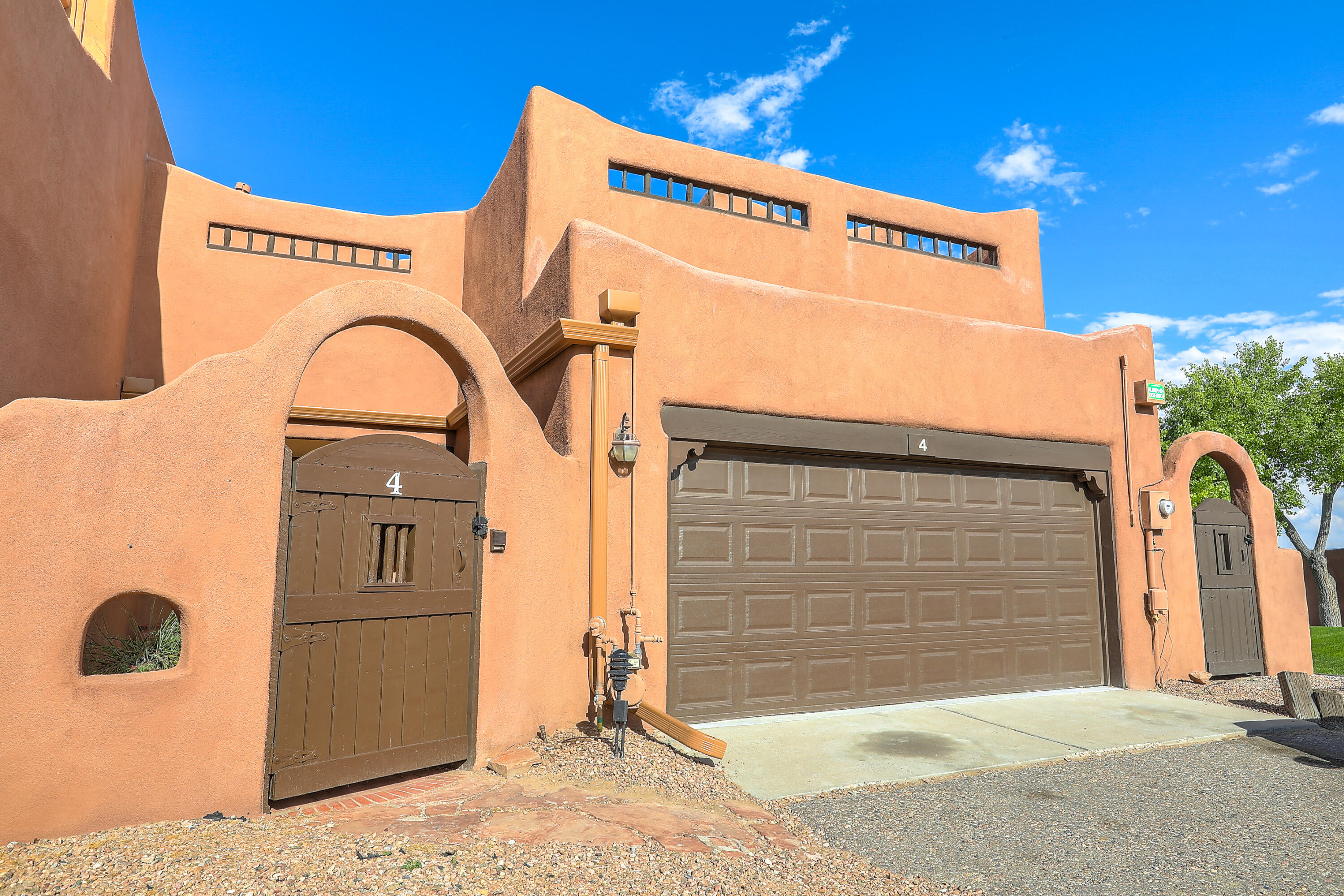 4 Laguna Trail, Corrales, NM 87048