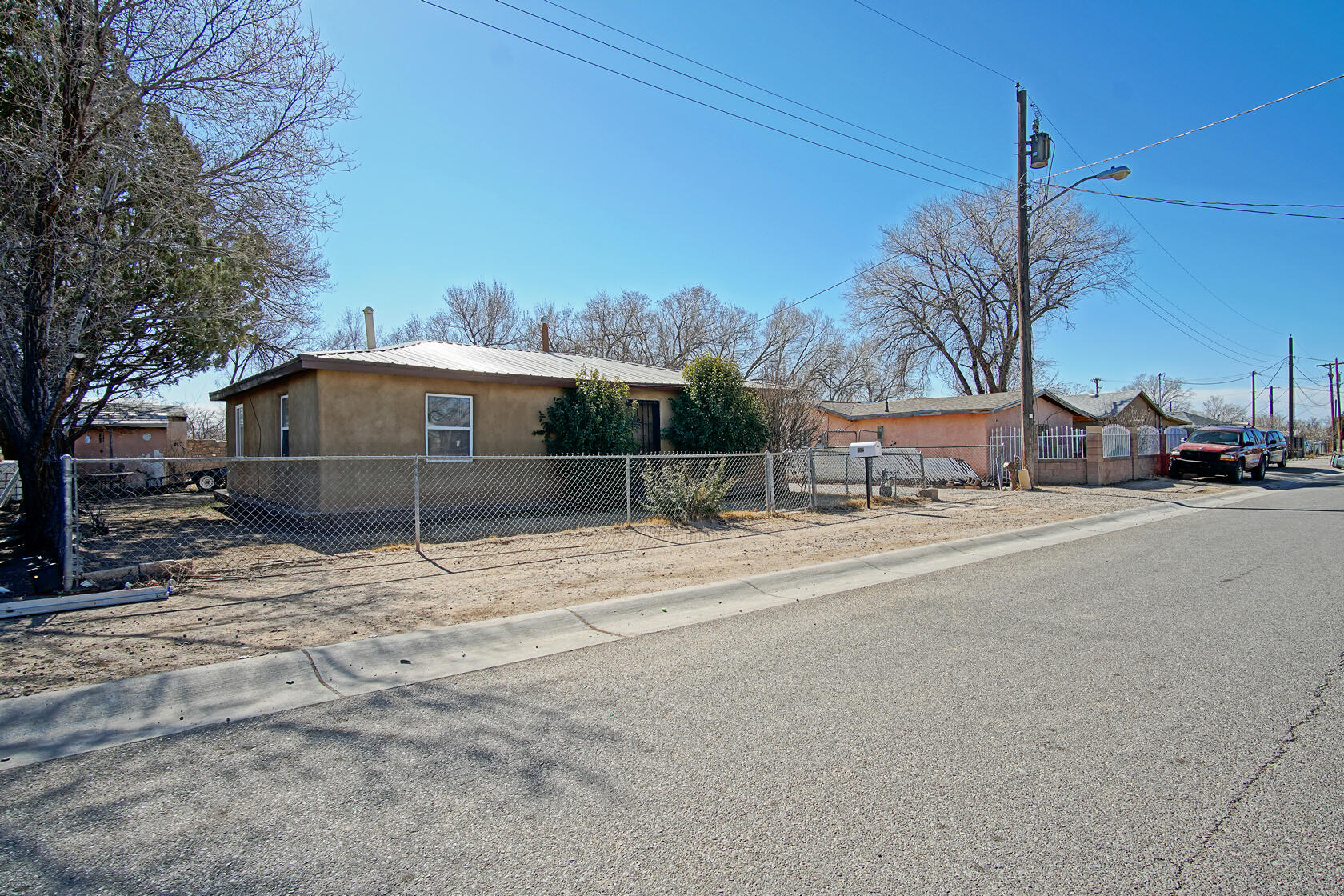 1312 Rinconado Lane SW, Albuquerque, NM 87105