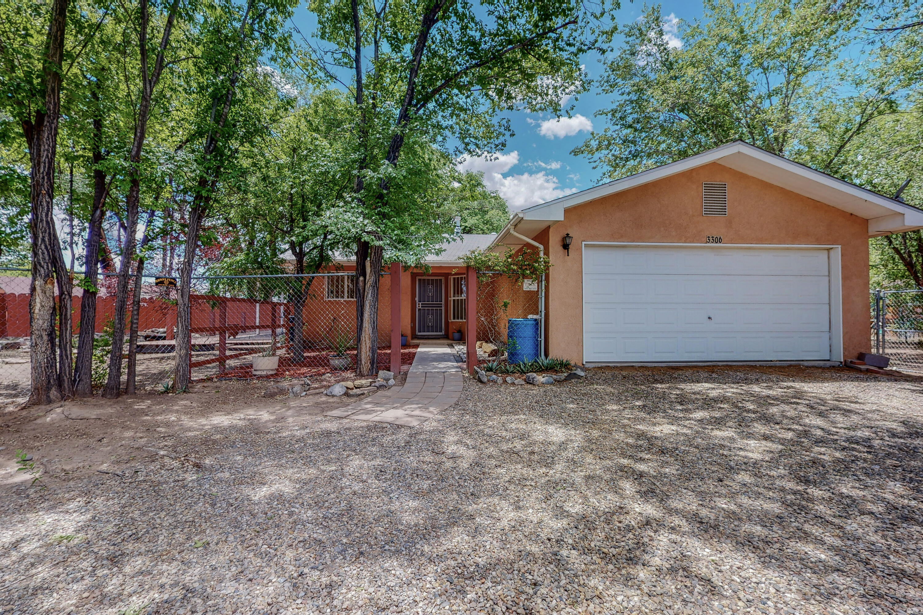 3306 Herrera Road NW, Albuquerque, NM 87105