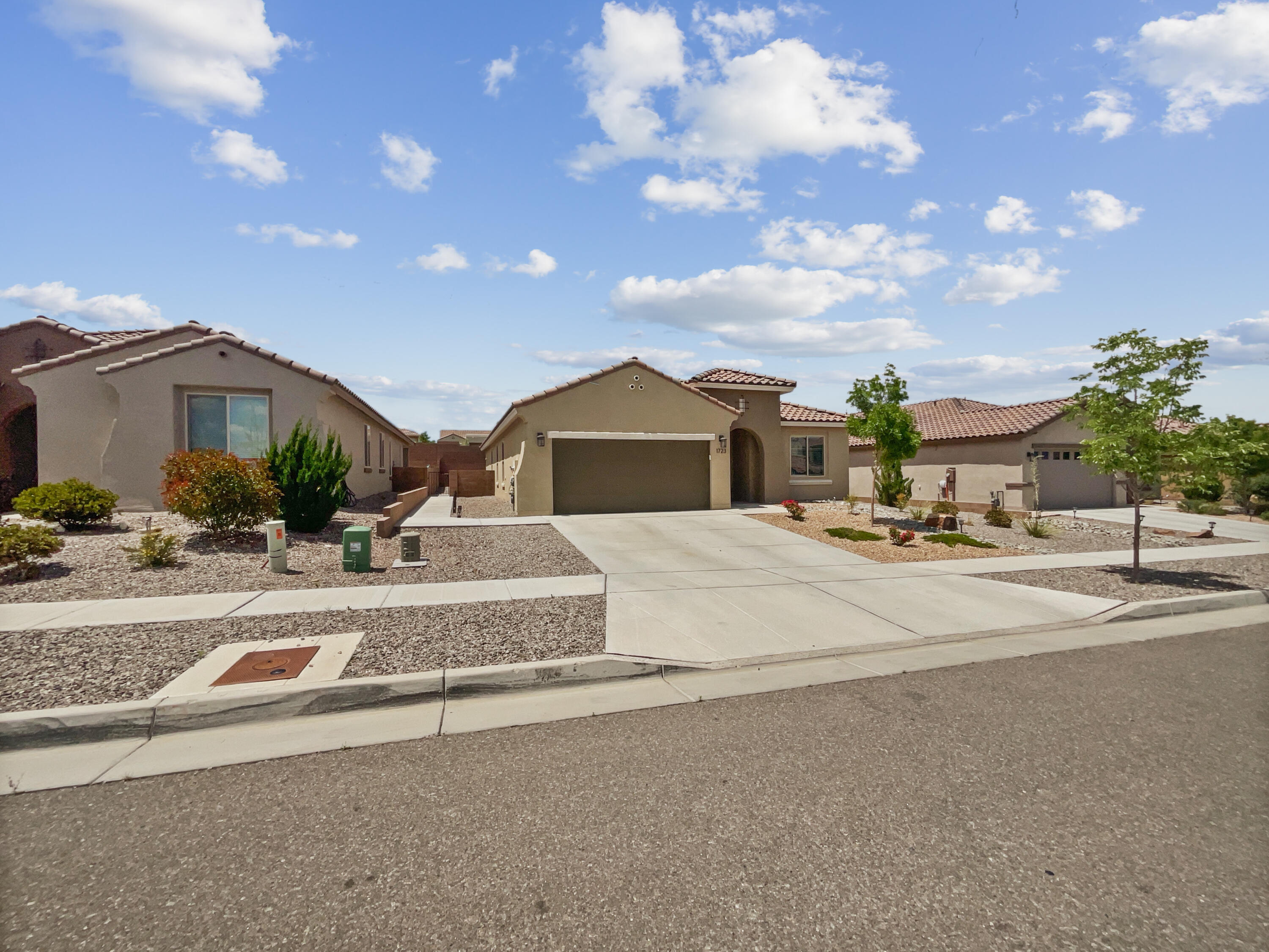 1723 Tent Rocks Drive NW, Albuquerque, NM 87120
