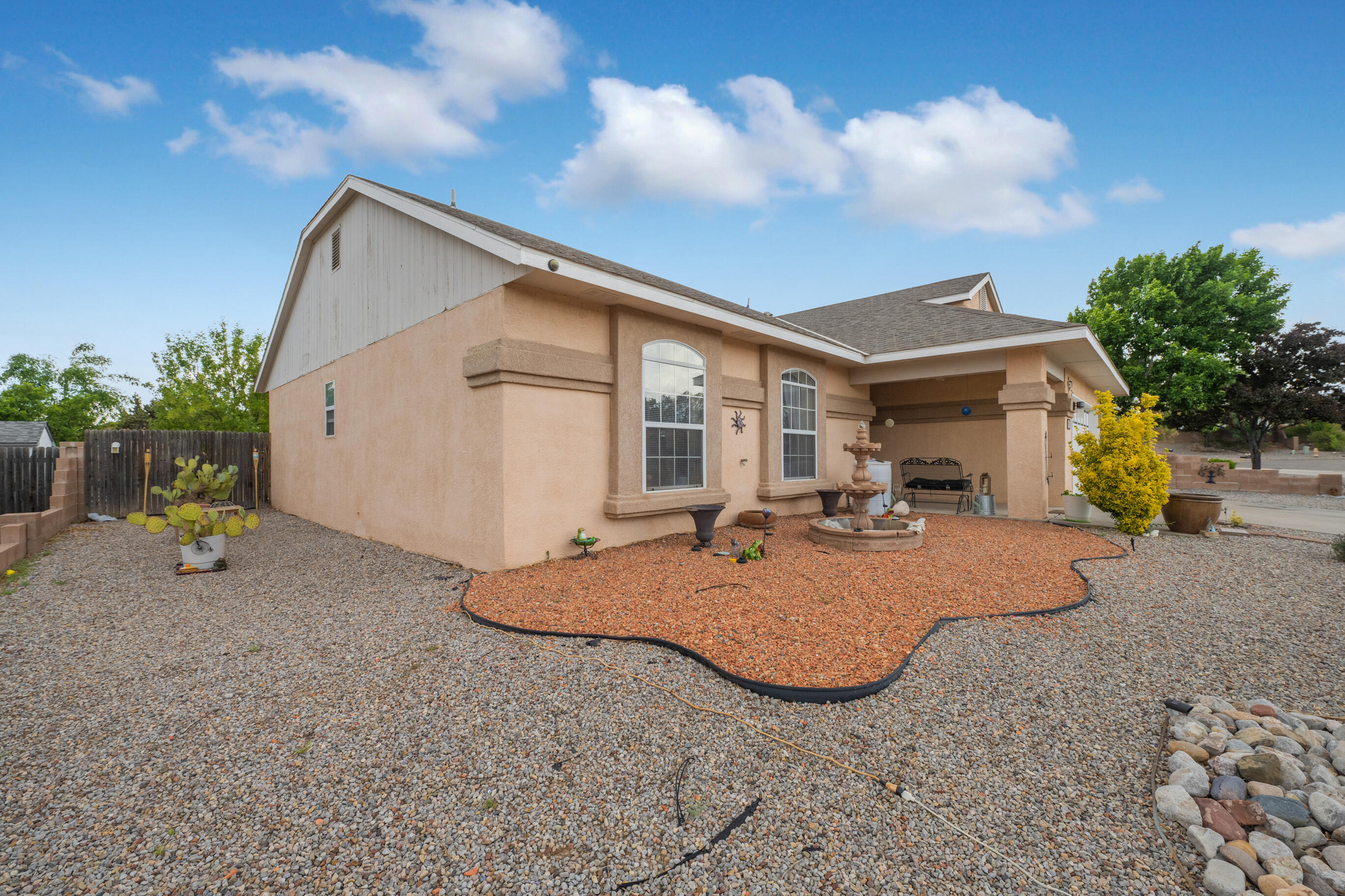 817 Benson Park Court SE, Rio Rancho, NM 87124
