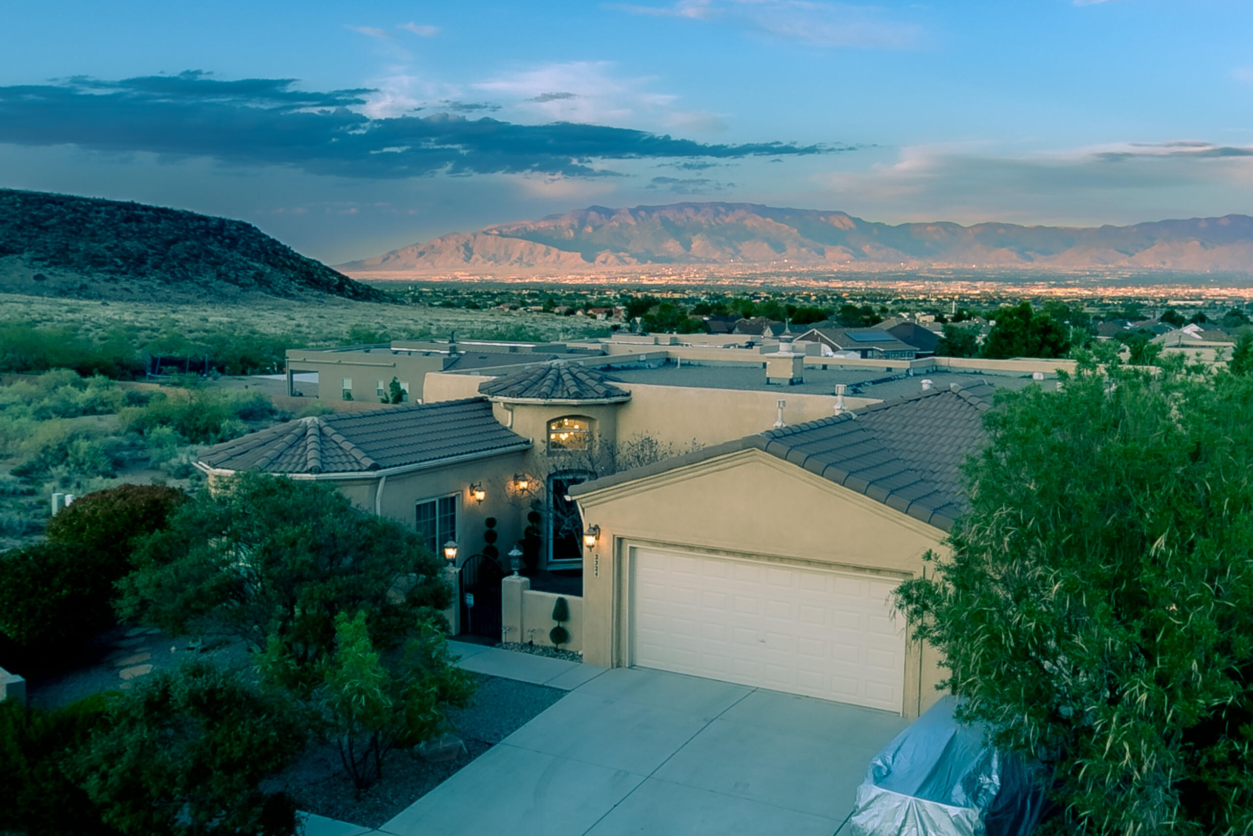 2324 Wildstream Street NW, Albuquerque, NM 87120