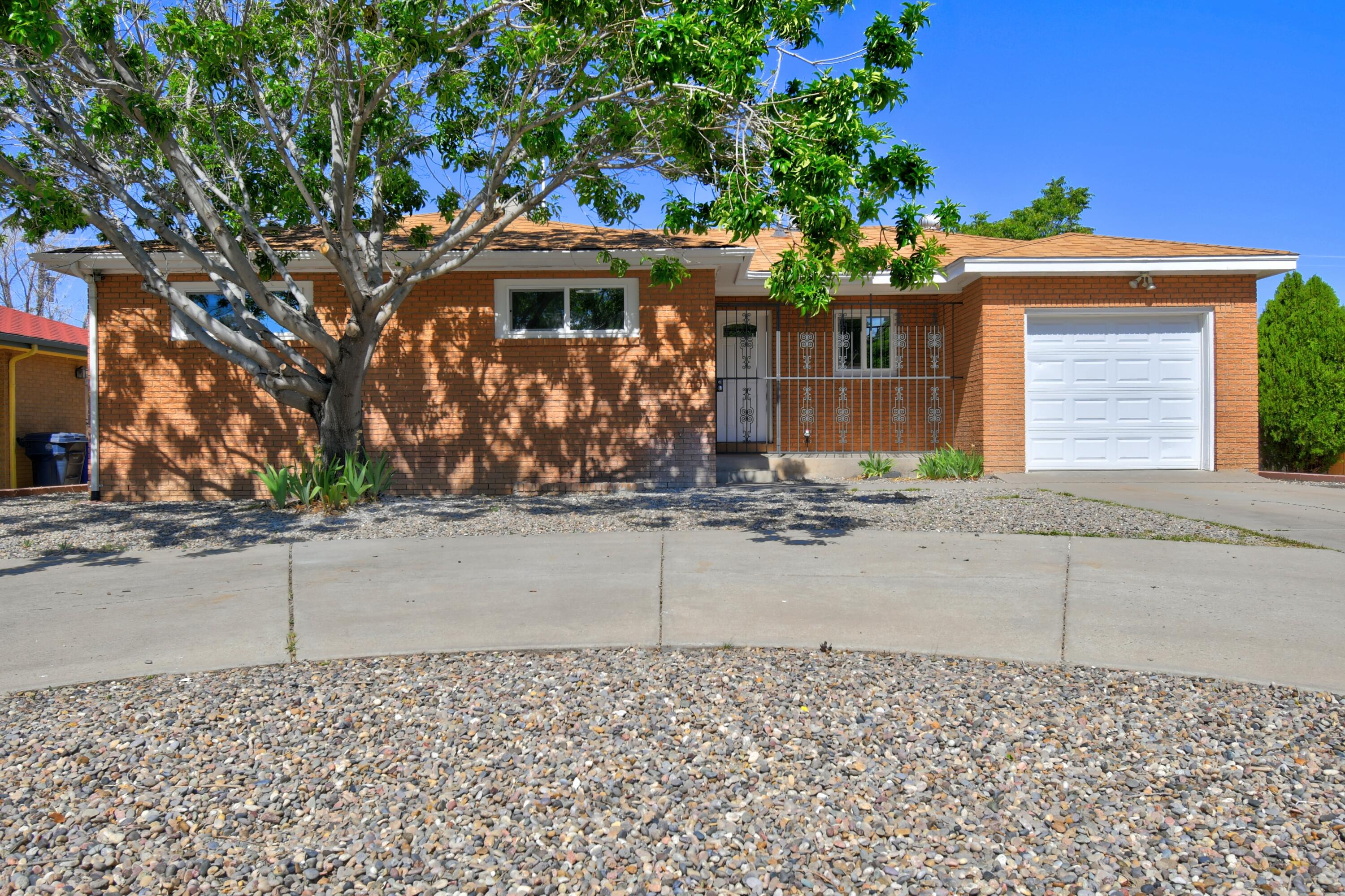 2629 Alvarado Drive NE, Albuquerque, NM 87110