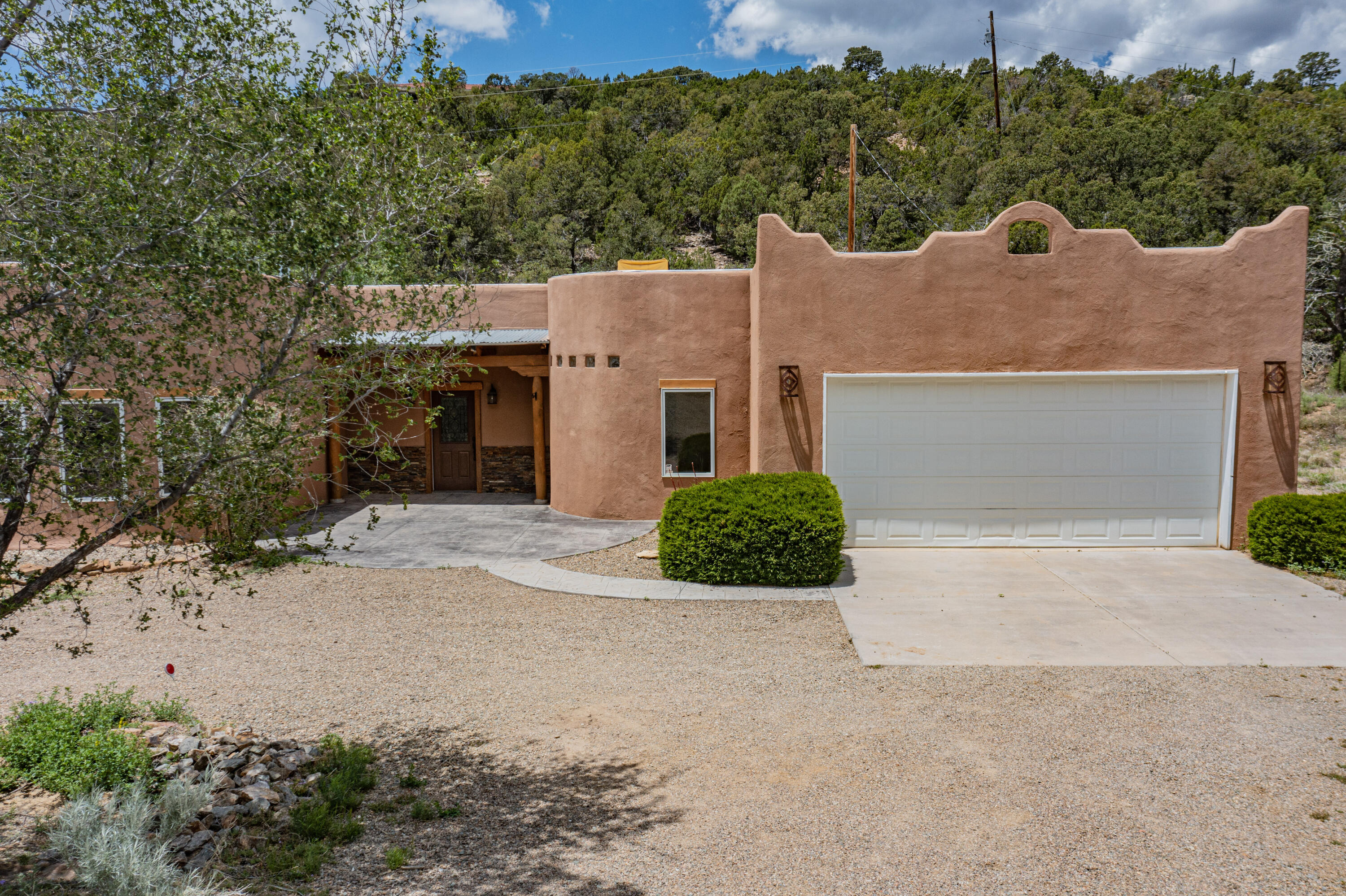 24 Vista Del Cielo Place, Cedar Crest, NM 87008