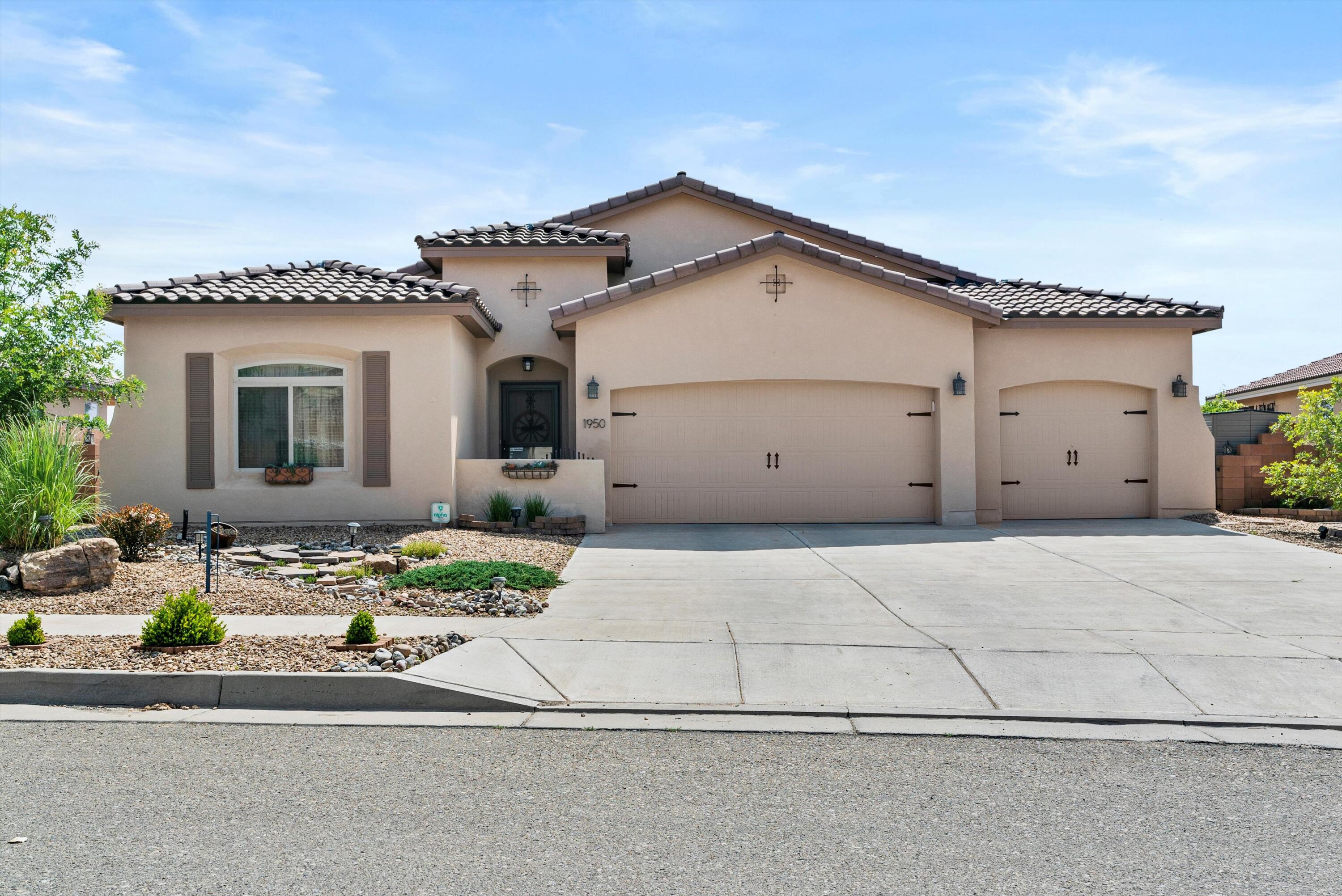 1950 Camino Cancun, Los Lunas, NM 87031