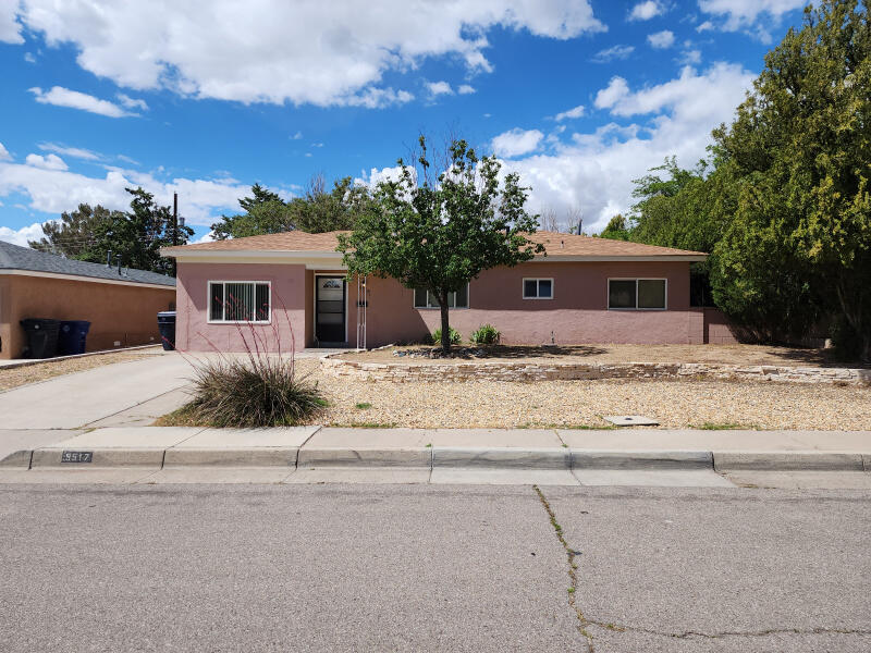 9517 Haines Avenue NE, Albuquerque, NM 87112