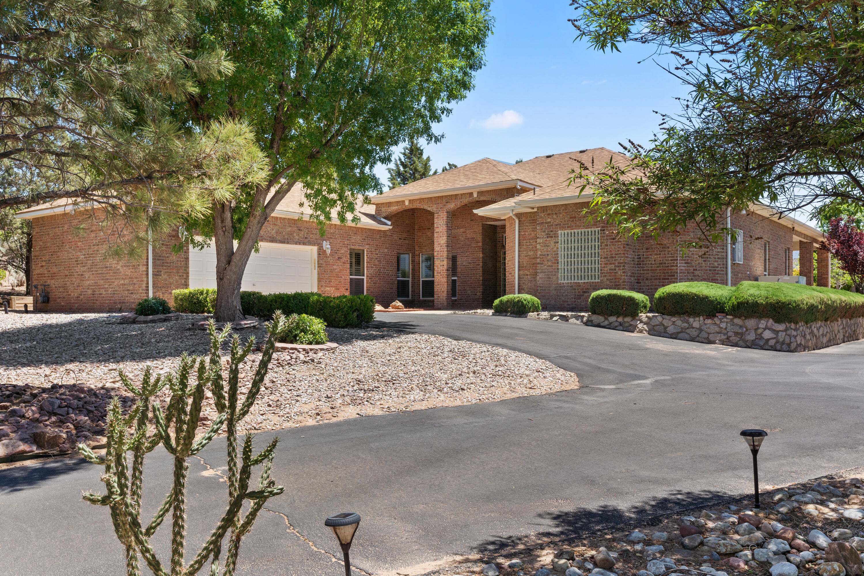 1340 Chihuahua Road NE, Rio Rancho, NM 87144